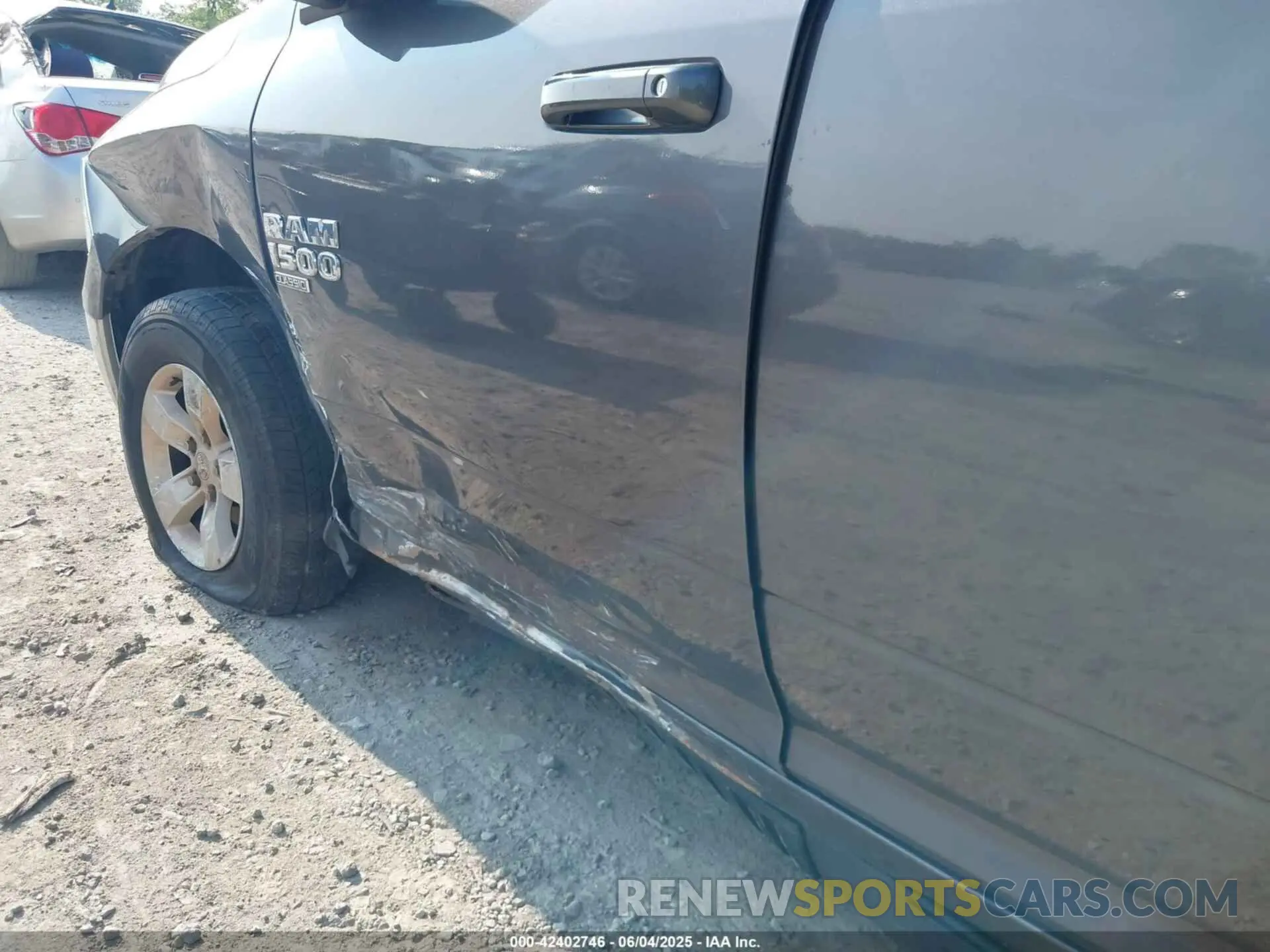 17 Photograph of a damaged car 1C6RR7LG4MS535767 RAM 1500 CLASSIC 2021