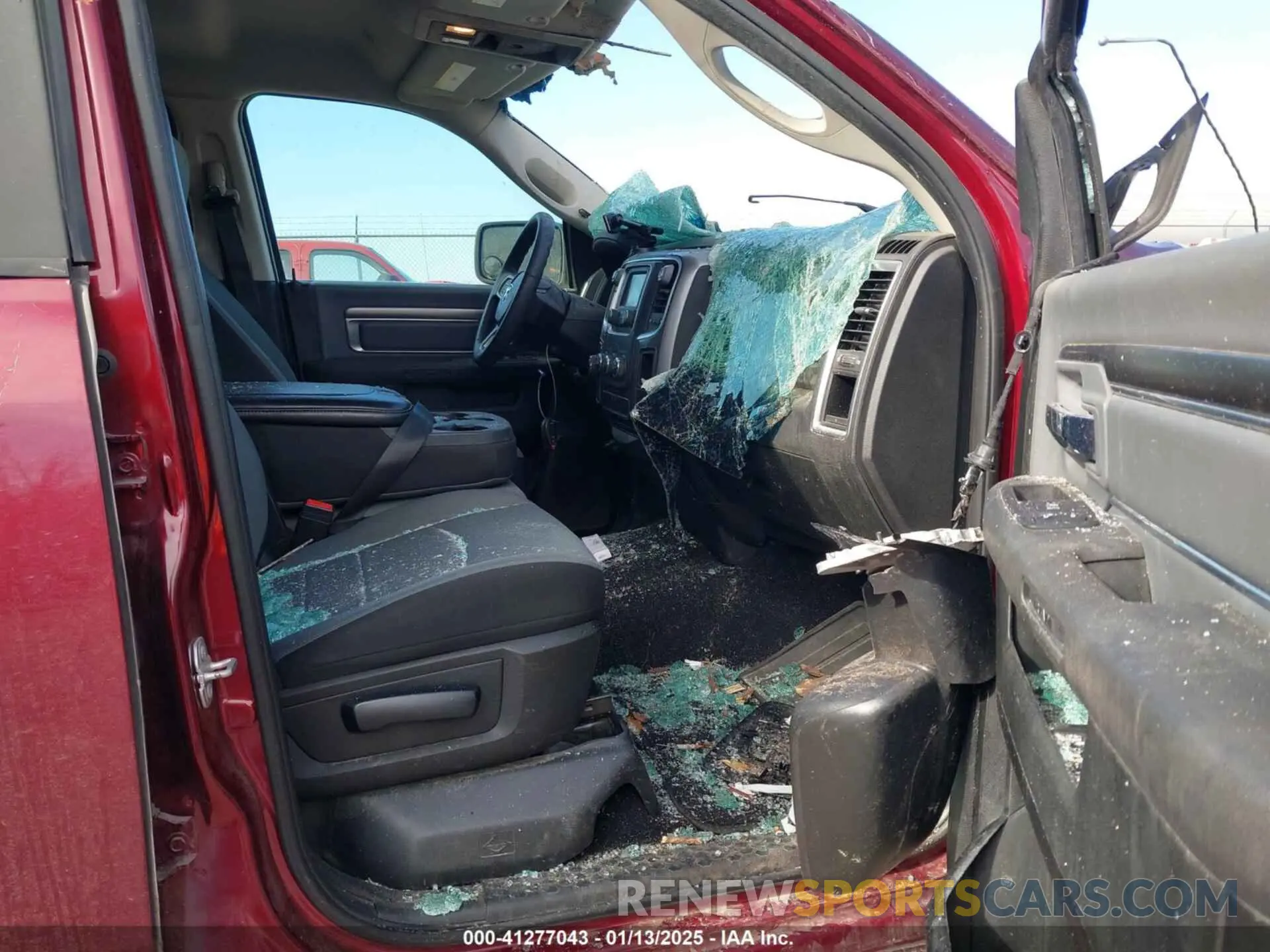5 Photograph of a damaged car 1C6RR7LG5MS533235 RAM 1500 CLASSIC 2021