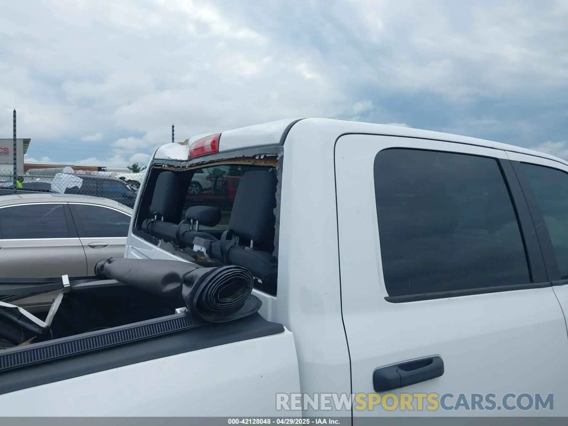 19 Photograph of a damaged car 1C6RR7LT6MS516828 RAM 1500 CLASSIC 2021