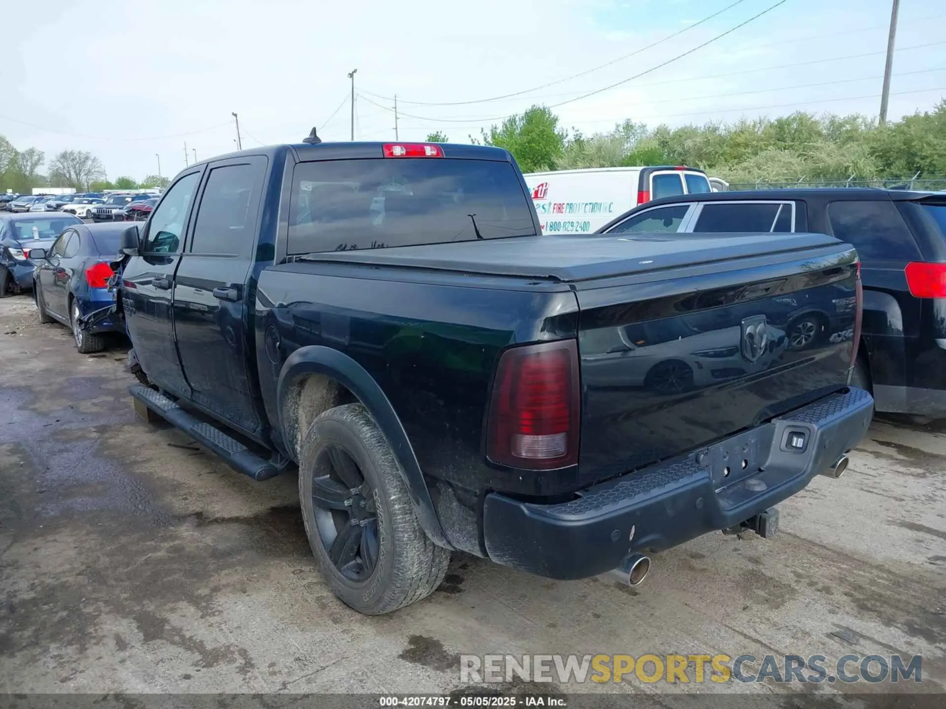 3 Photograph of a damaged car 1C6RR7LT8MS589263 RAM 1500 CLASSIC 2021