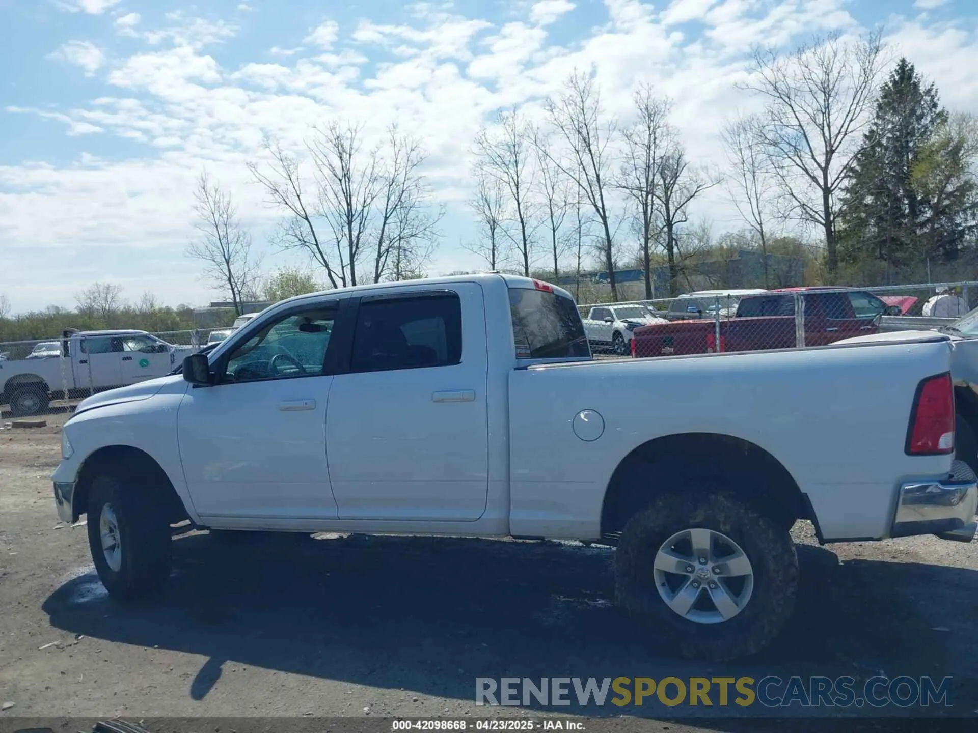 14 Photograph of a damaged car 1C6RR7TT2MS521993 RAM 1500 CLASSIC 2021