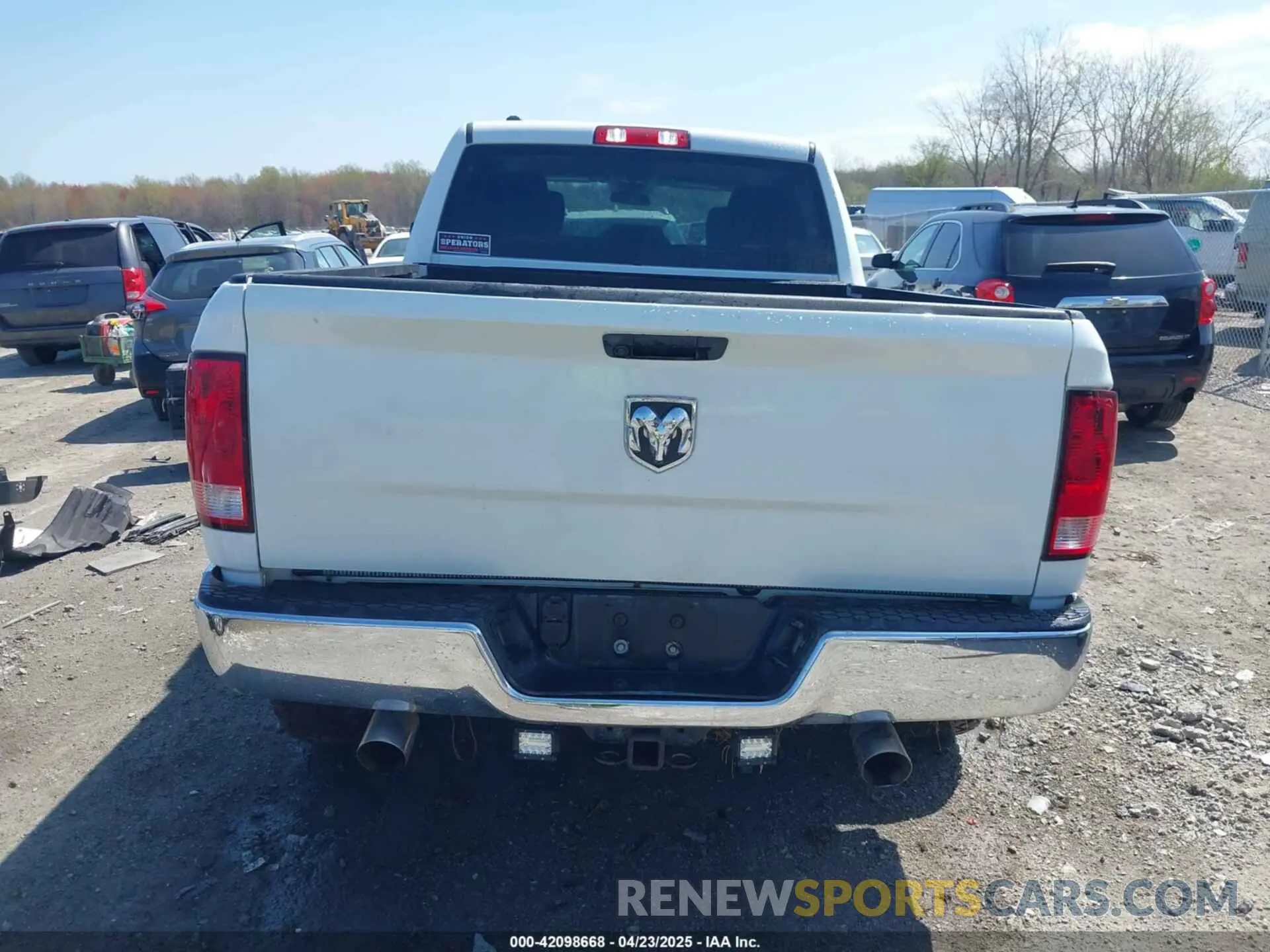 16 Photograph of a damaged car 1C6RR7TT2MS521993 RAM 1500 CLASSIC 2021