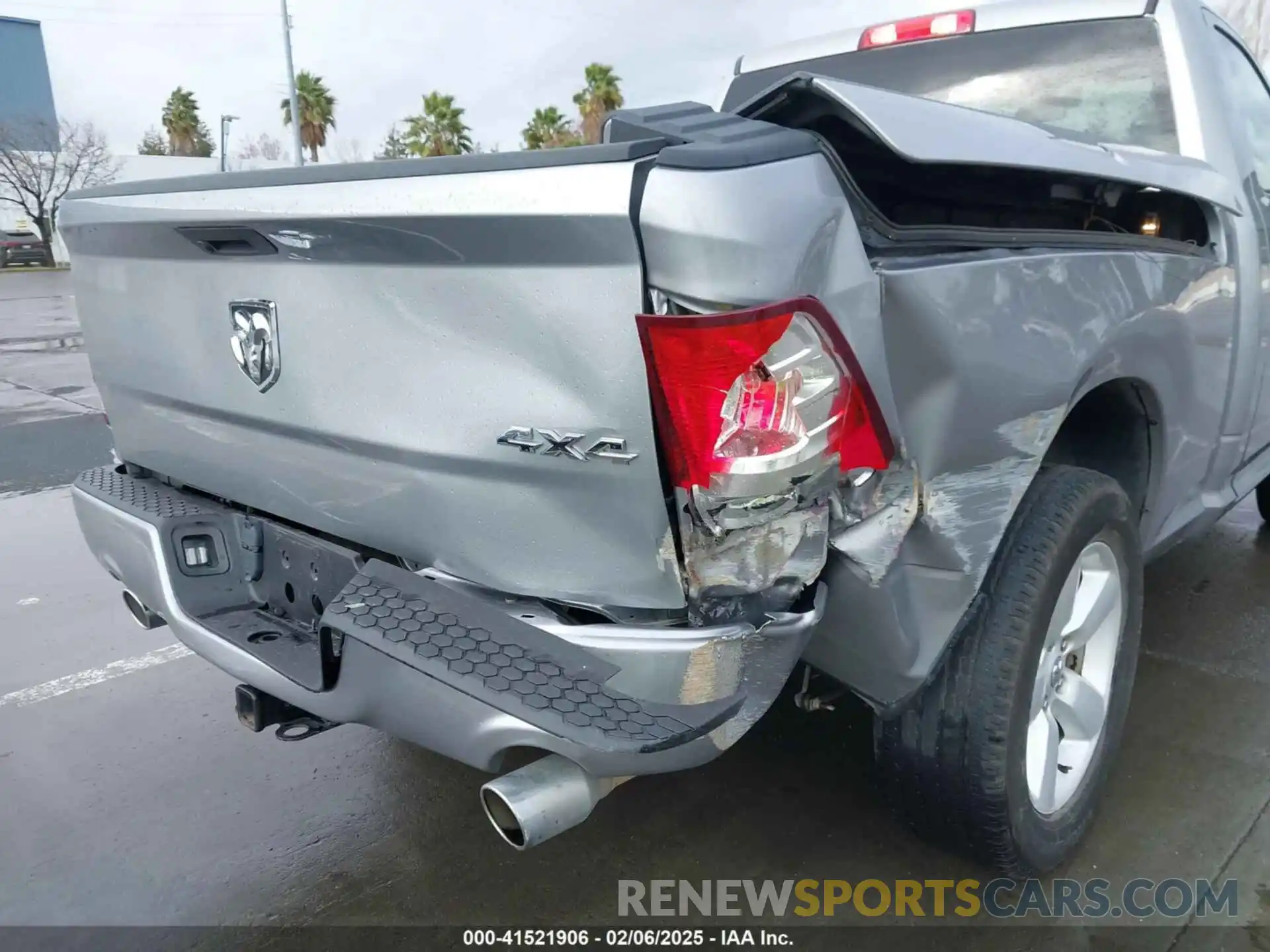 6 Photograph of a damaged car 3C6JR7AT0MG669681 RAM 1500 CLASSIC 2021