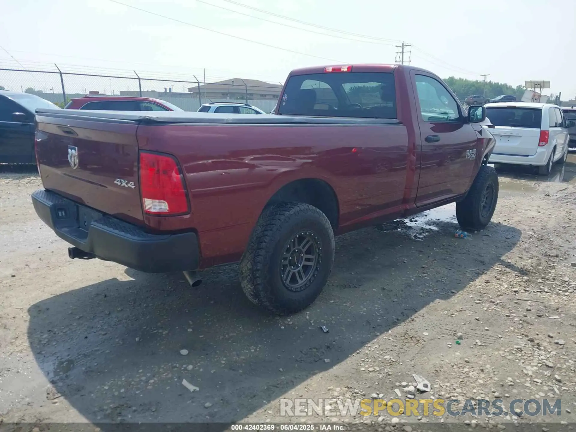 4 Photograph of a damaged car 3C6JR7DG7MG643643 RAM 1500 CLASSIC 2021