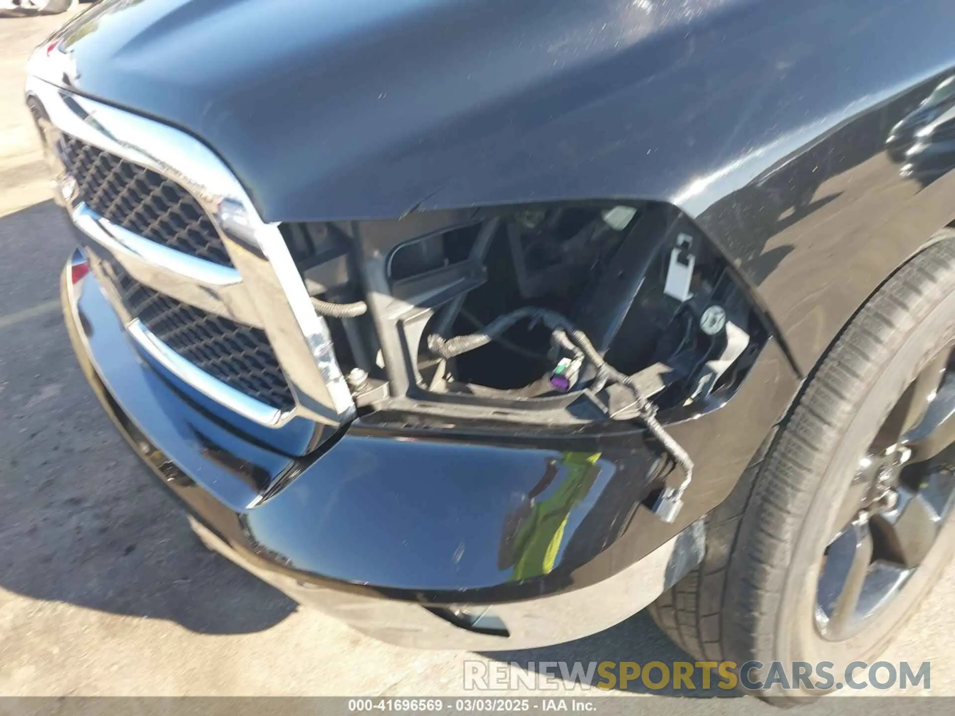 19 Photograph of a damaged car 3C6RR6KG2MG711606 RAM 1500 CLASSIC 2021