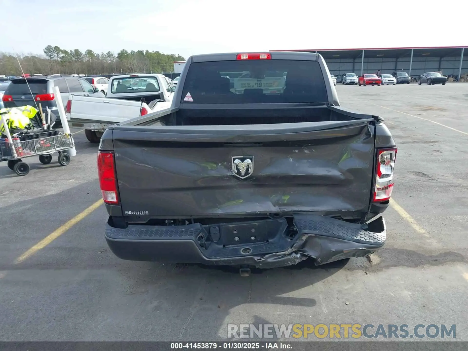 16 Photograph of a damaged car 3C6RR6KT1MG506291 RAM 1500 CLASSIC 2021