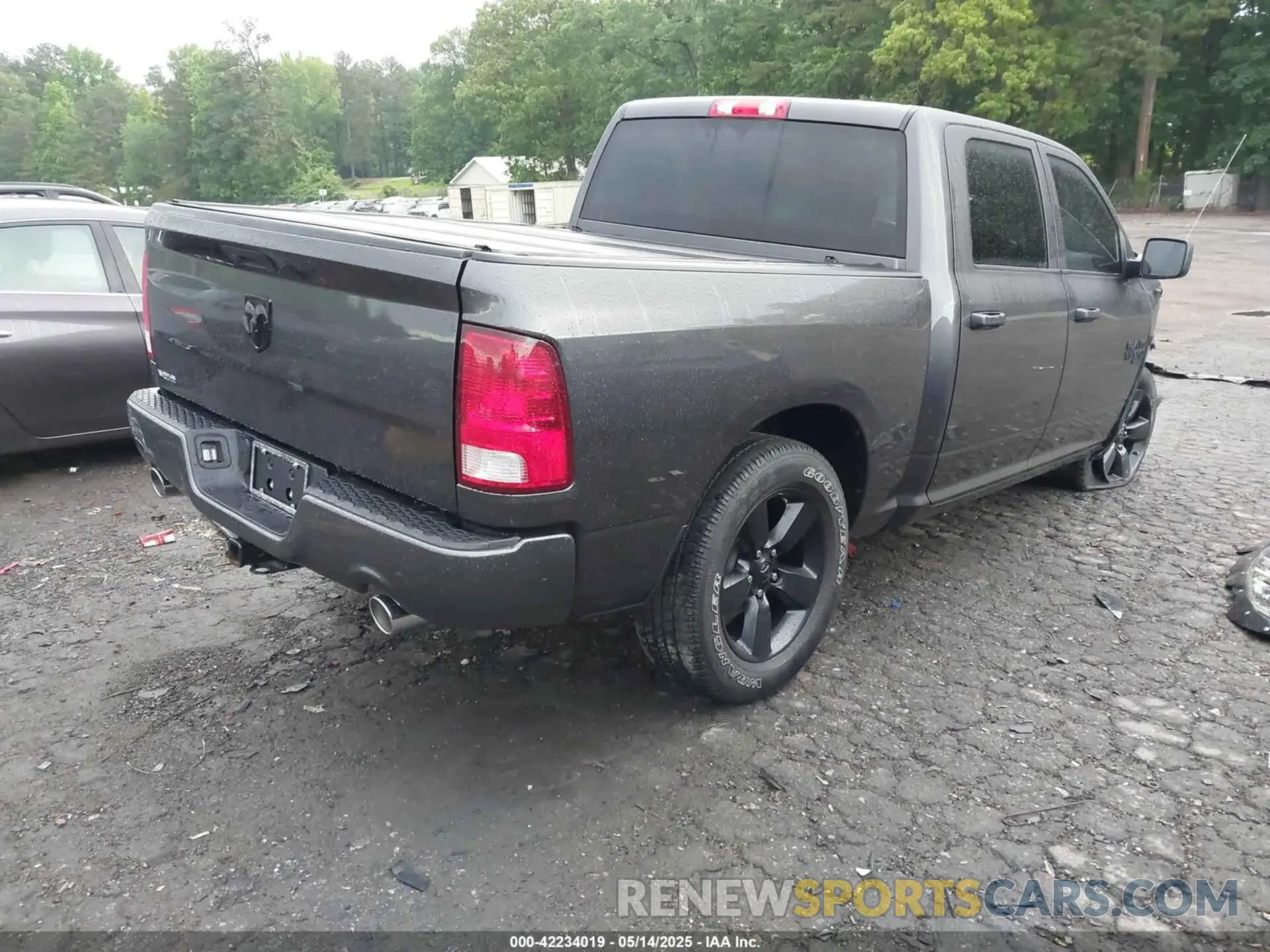 4 Photograph of a damaged car 3C6RR6KT2MG704541 RAM 1500 CLASSIC 2021