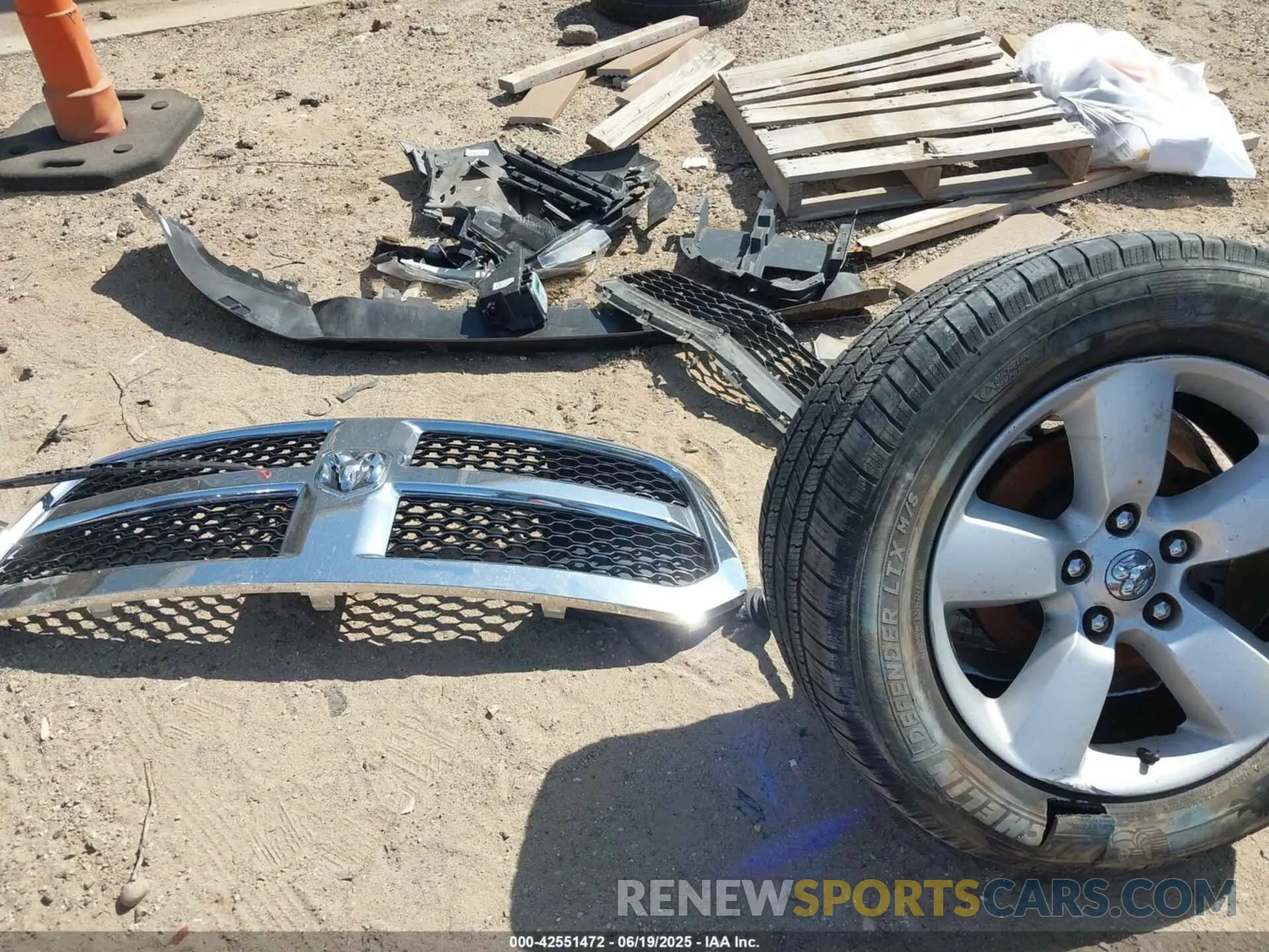 12 Photograph of a damaged car 3C6RR6KT6MG526617 RAM 1500 CLASSIC 2021