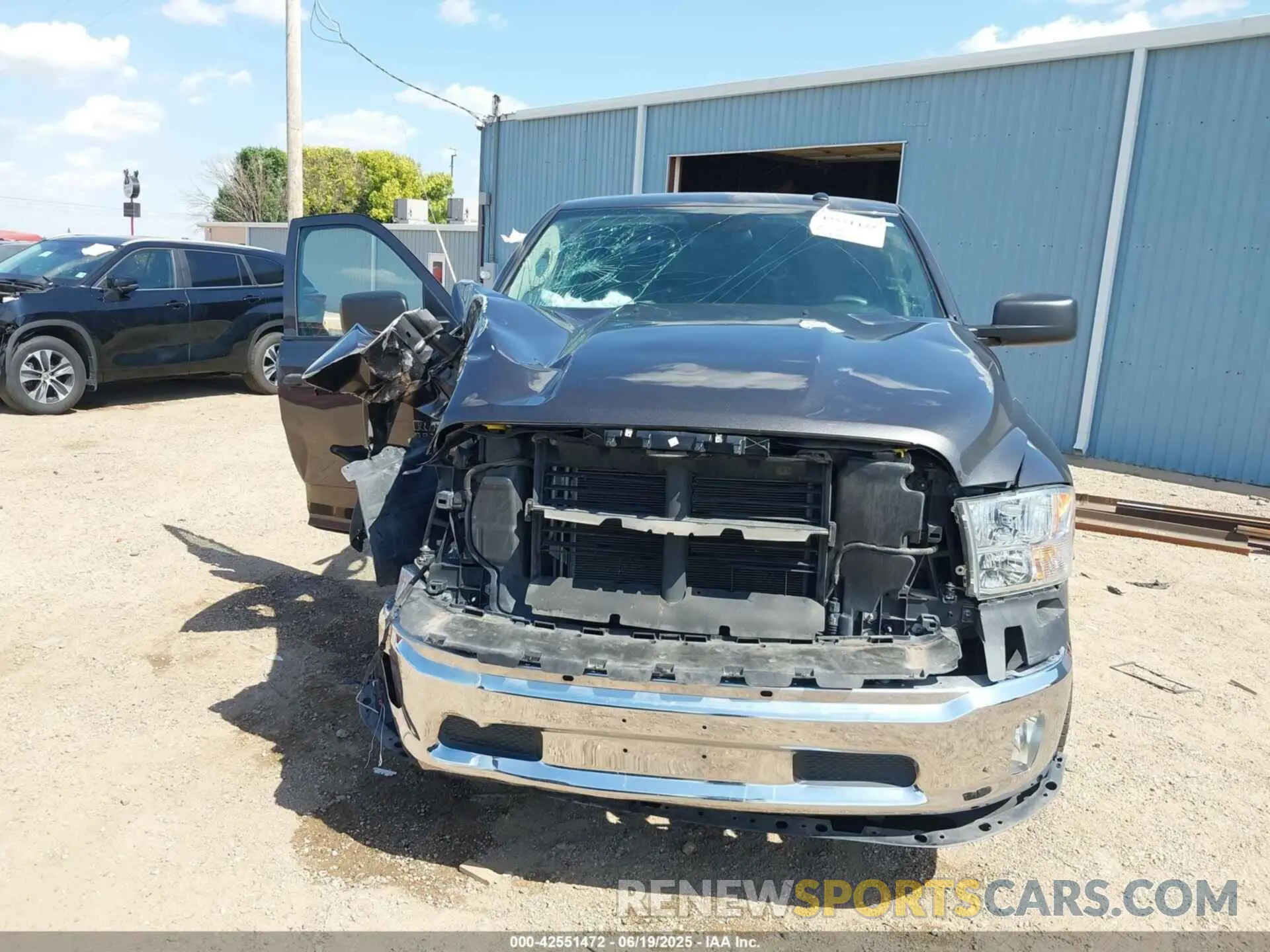 13 Photograph of a damaged car 3C6RR6KT6MG526617 RAM 1500 CLASSIC 2021