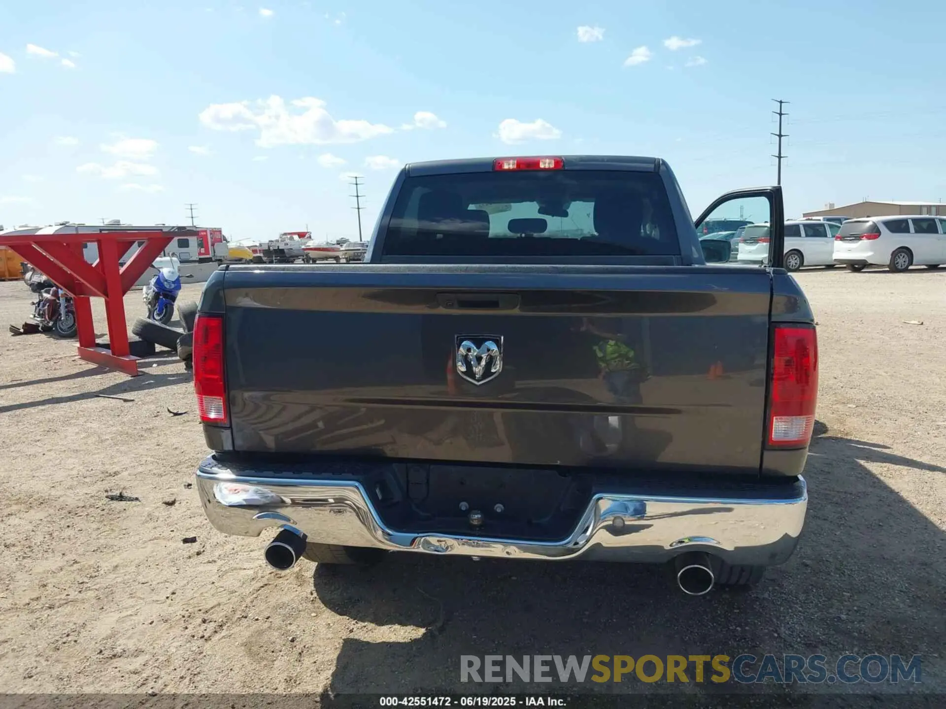 17 Photograph of a damaged car 3C6RR6KT6MG526617 RAM 1500 CLASSIC 2021