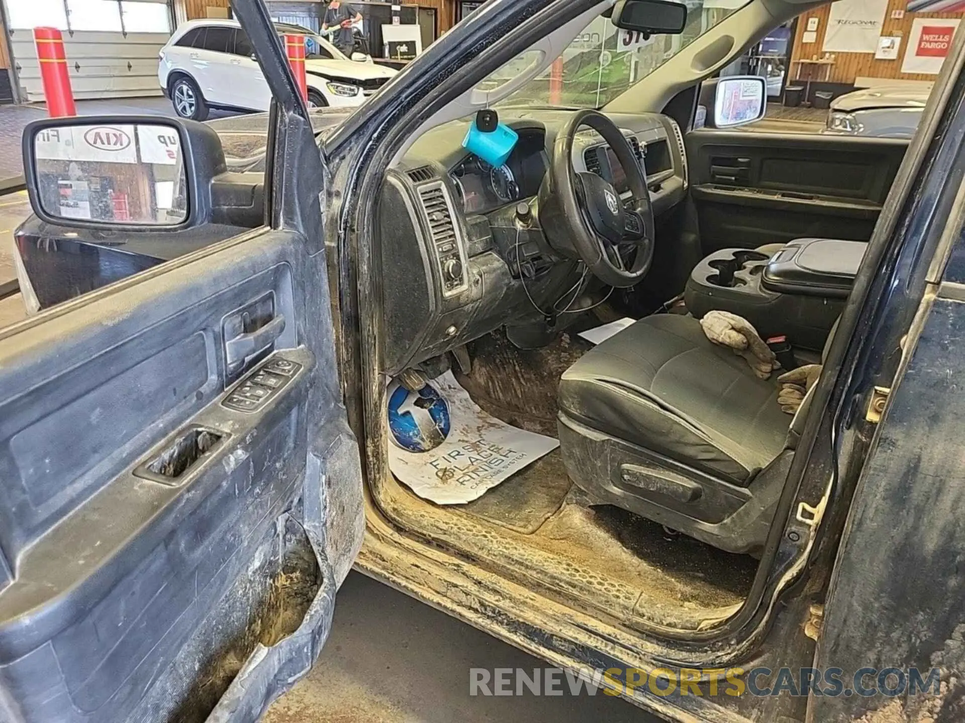 29 Photograph of a damaged car 3C6RR7KG1MG665398 RAM 1500 CLASSIC 2021
