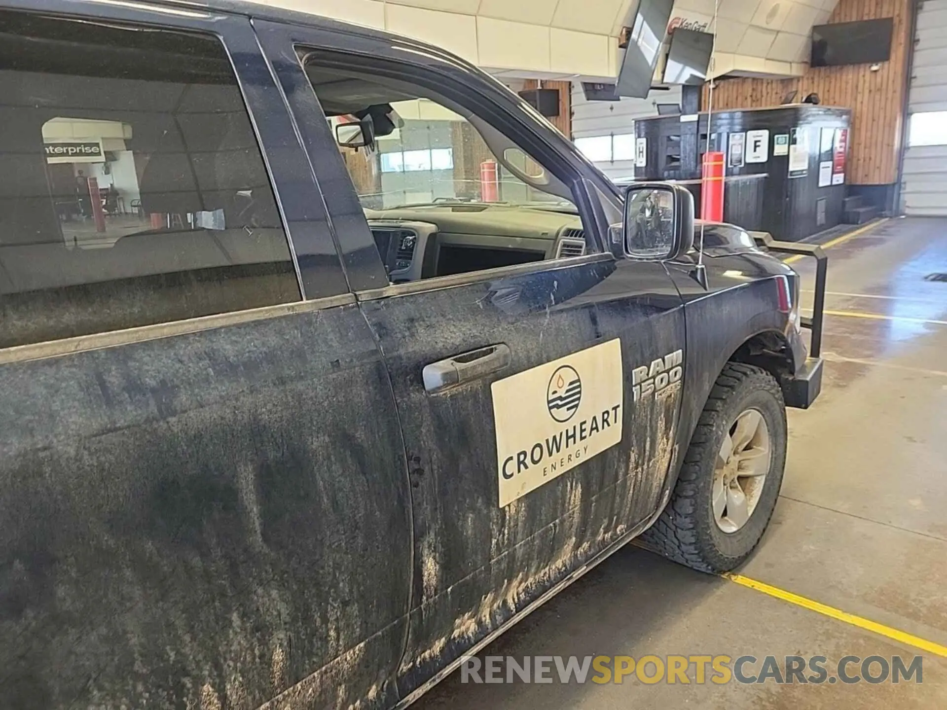 34 Photograph of a damaged car 3C6RR7KG1MG665398 RAM 1500 CLASSIC 2021