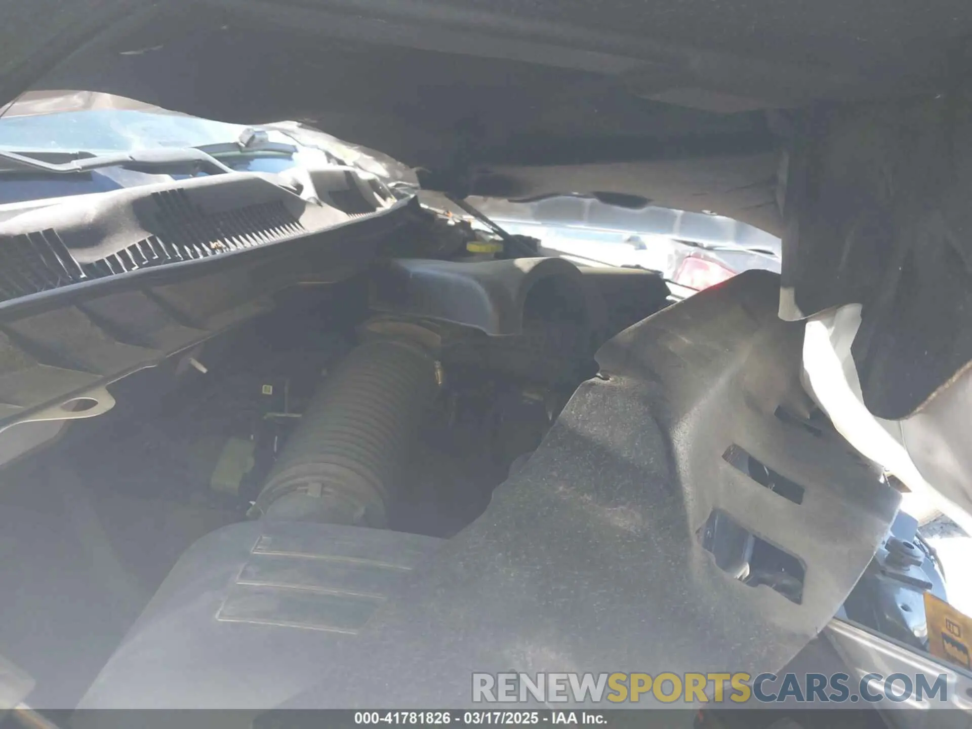 10 Photograph of a damaged car 1C6RR6FG4NS171163 RAM 1500 CLASSIC 2022