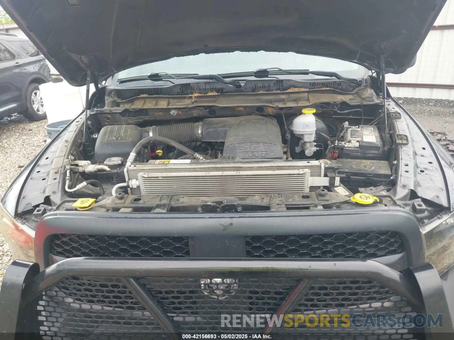 10 Photograph of a damaged car 1C6RR6FG9NS222835 RAM 1500 CLASSIC 2022