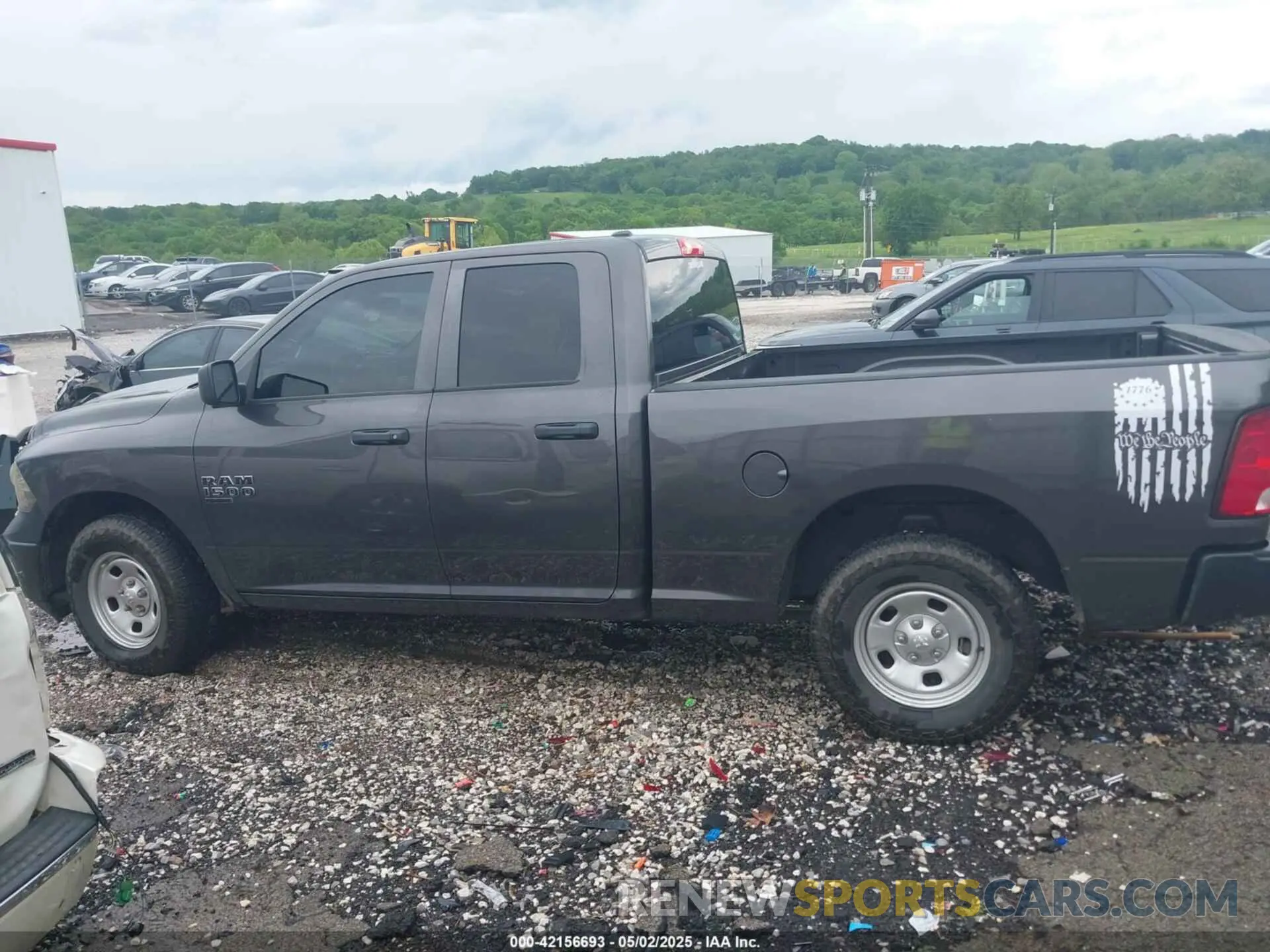 14 Photograph of a damaged car 1C6RR6FG9NS222835 RAM 1500 CLASSIC 2022