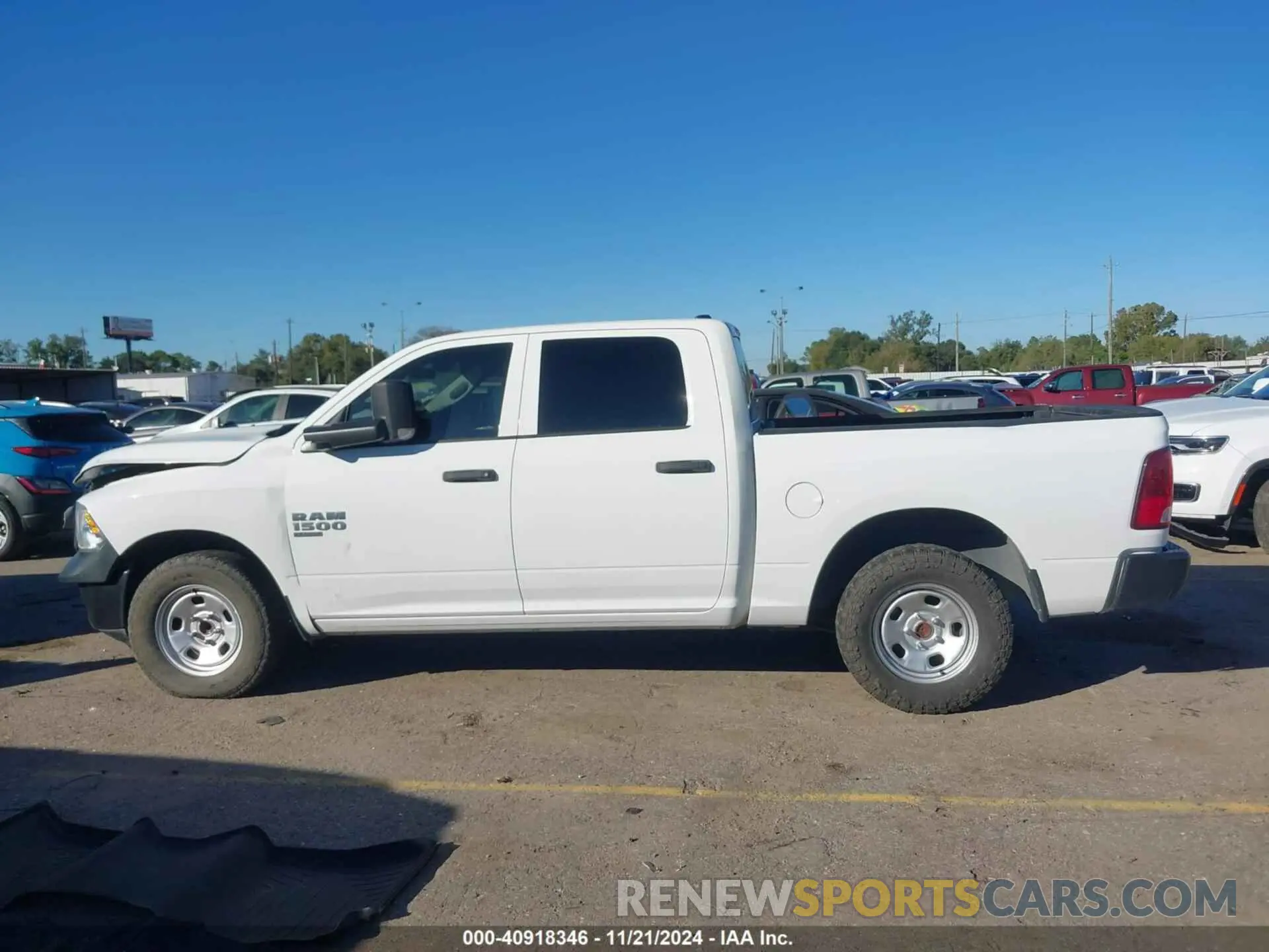 14 Photograph of a damaged car 1C6RR6KG7NS208731 RAM 1500 CLASSIC 2022