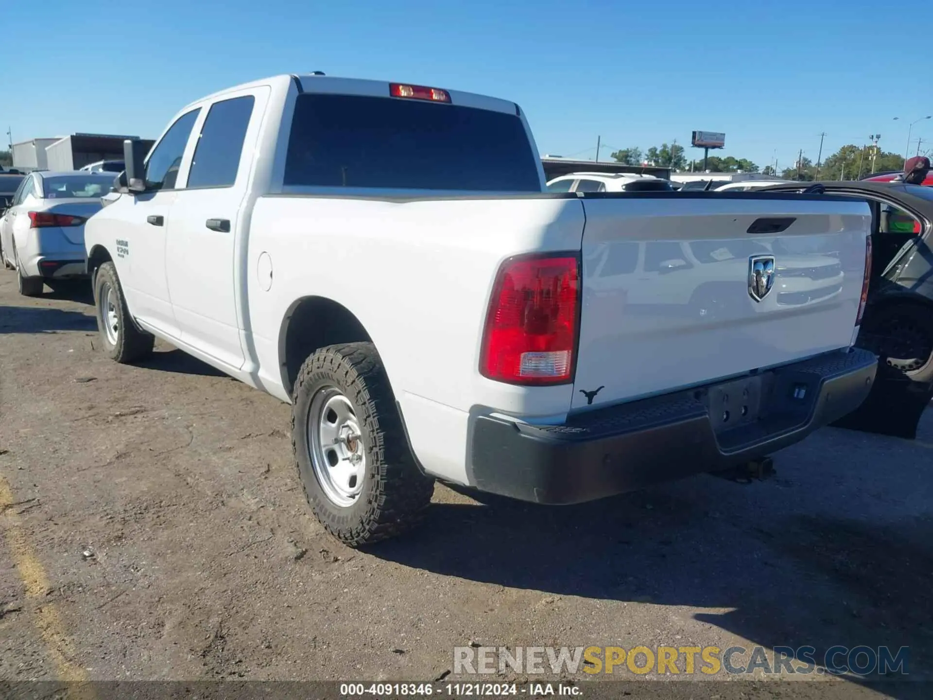 3 Photograph of a damaged car 1C6RR6KG7NS208731 RAM 1500 CLASSIC 2022