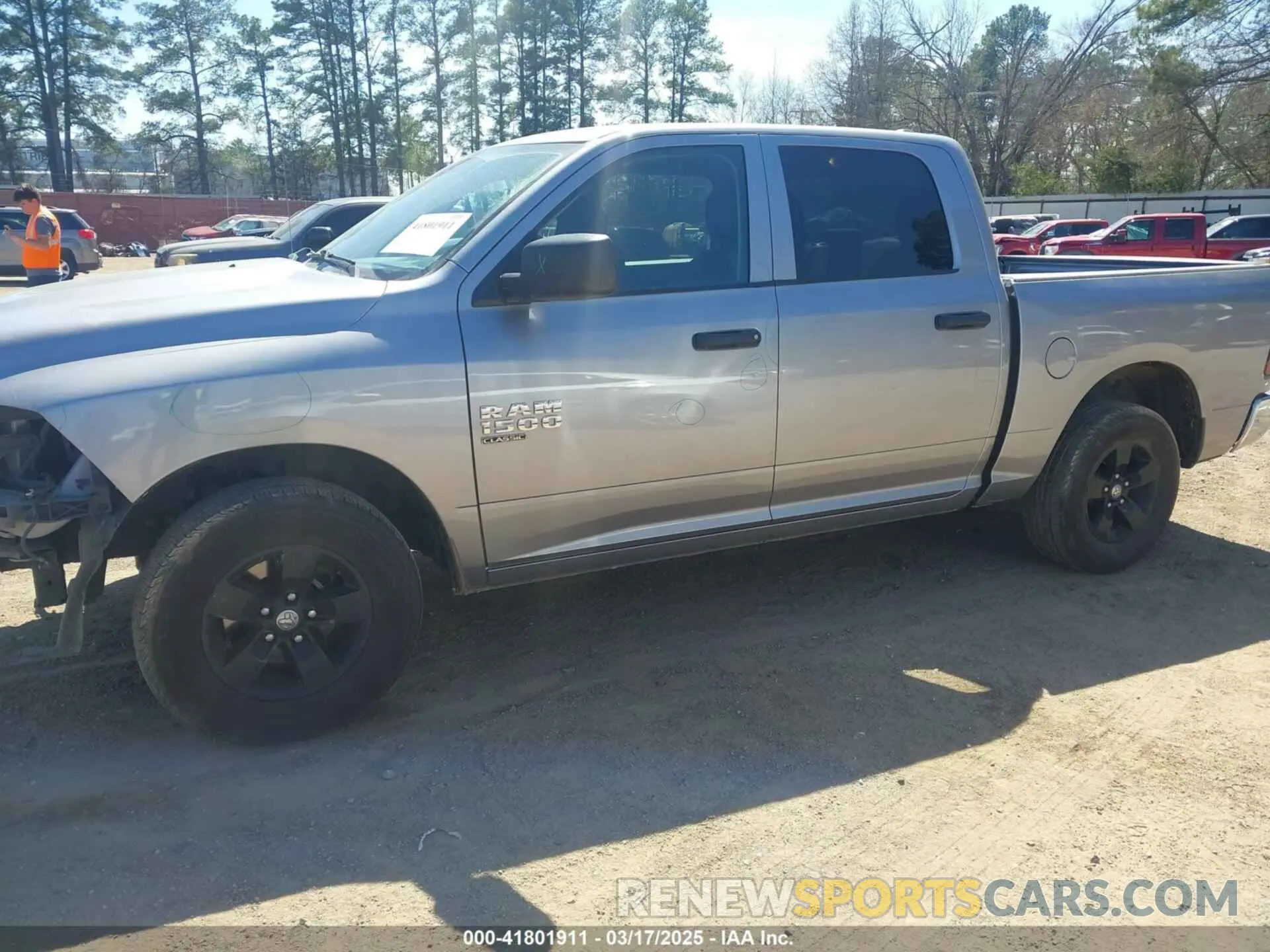 15 Photograph of a damaged car 1C6RR6LG0NS203367 RAM 1500 CLASSIC 2022