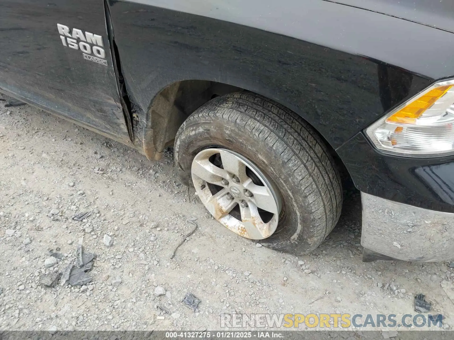6 Photograph of a damaged car 1C6RR6LG4NS203467 RAM 1500 CLASSIC 2022