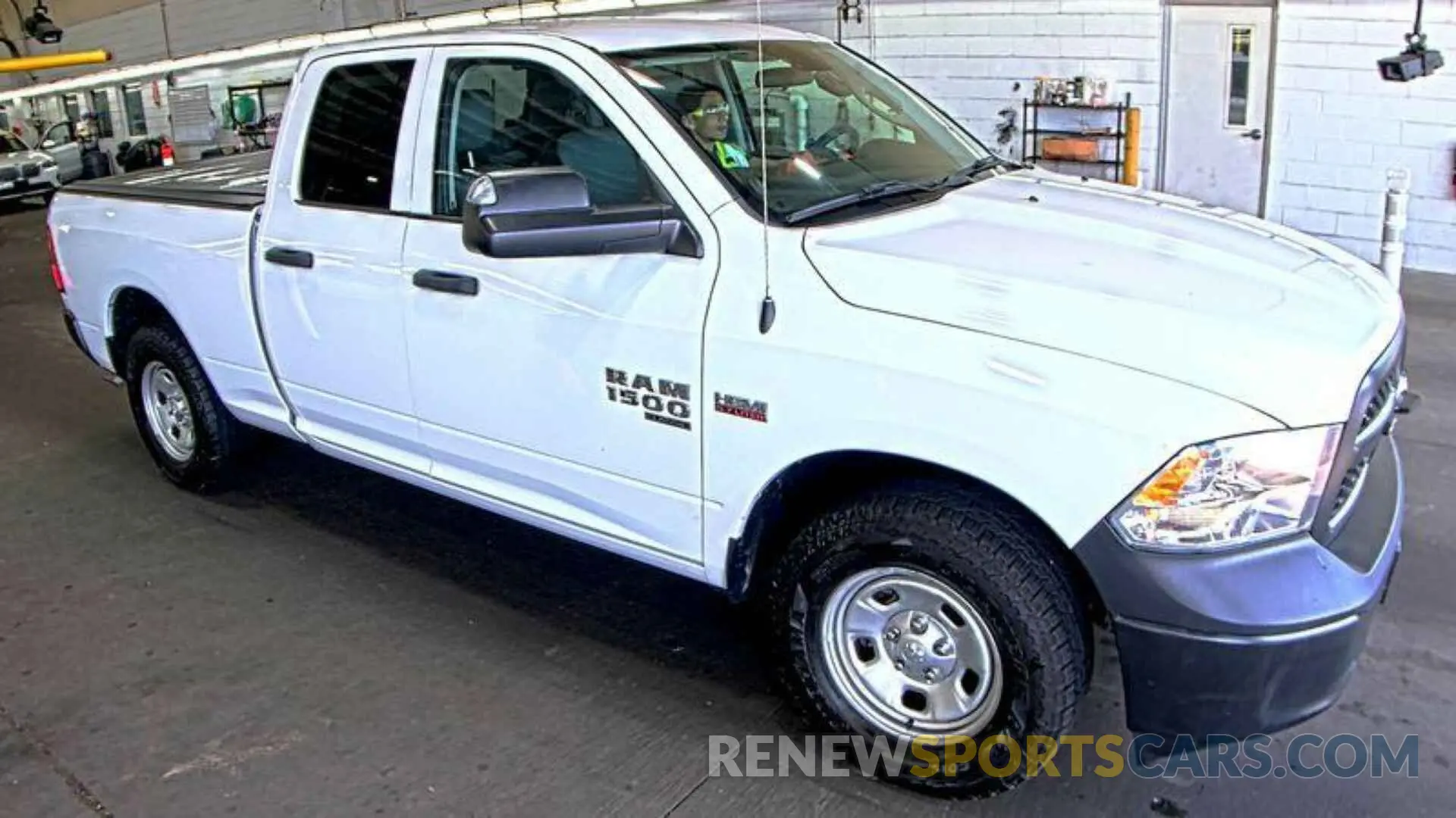 13 Photograph of a damaged car 1C6RR7FT1NS172483 RAM 1500 CLASSIC 2022