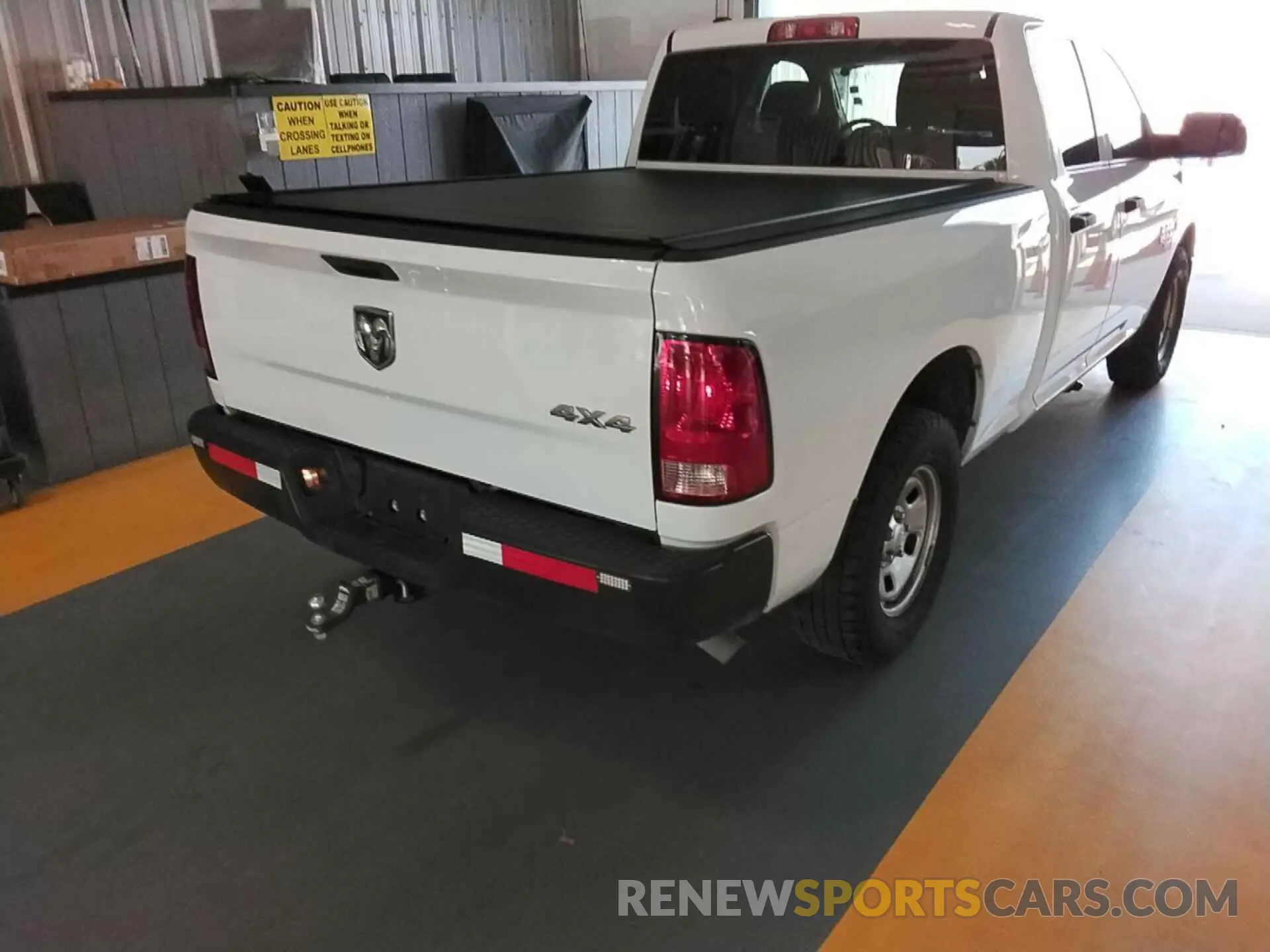 11 Photograph of a damaged car 1C6RR7FT1NS187128 RAM 1500 CLASSIC 2022
