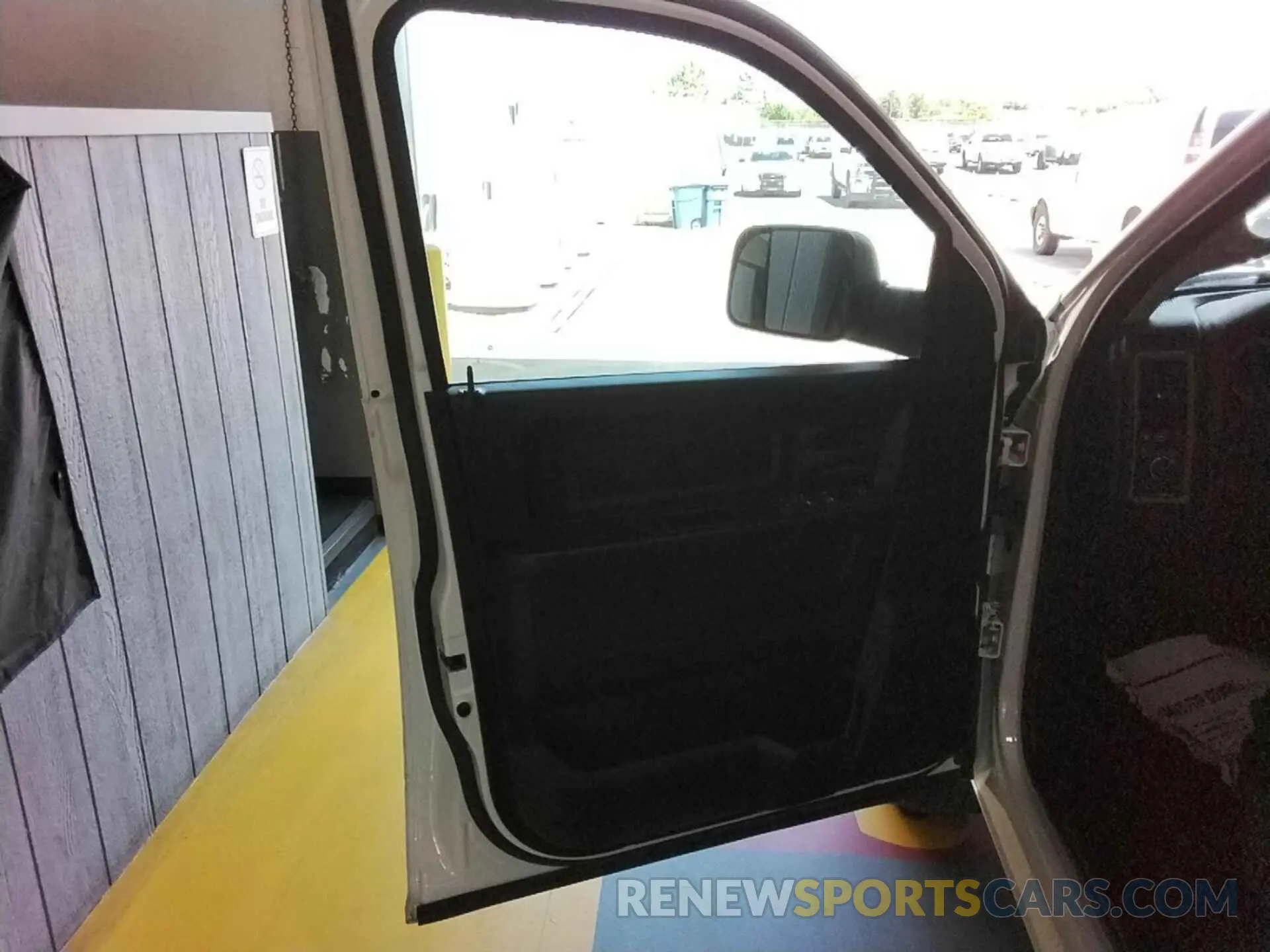 15 Photograph of a damaged car 1C6RR7FT1NS187128 RAM 1500 CLASSIC 2022