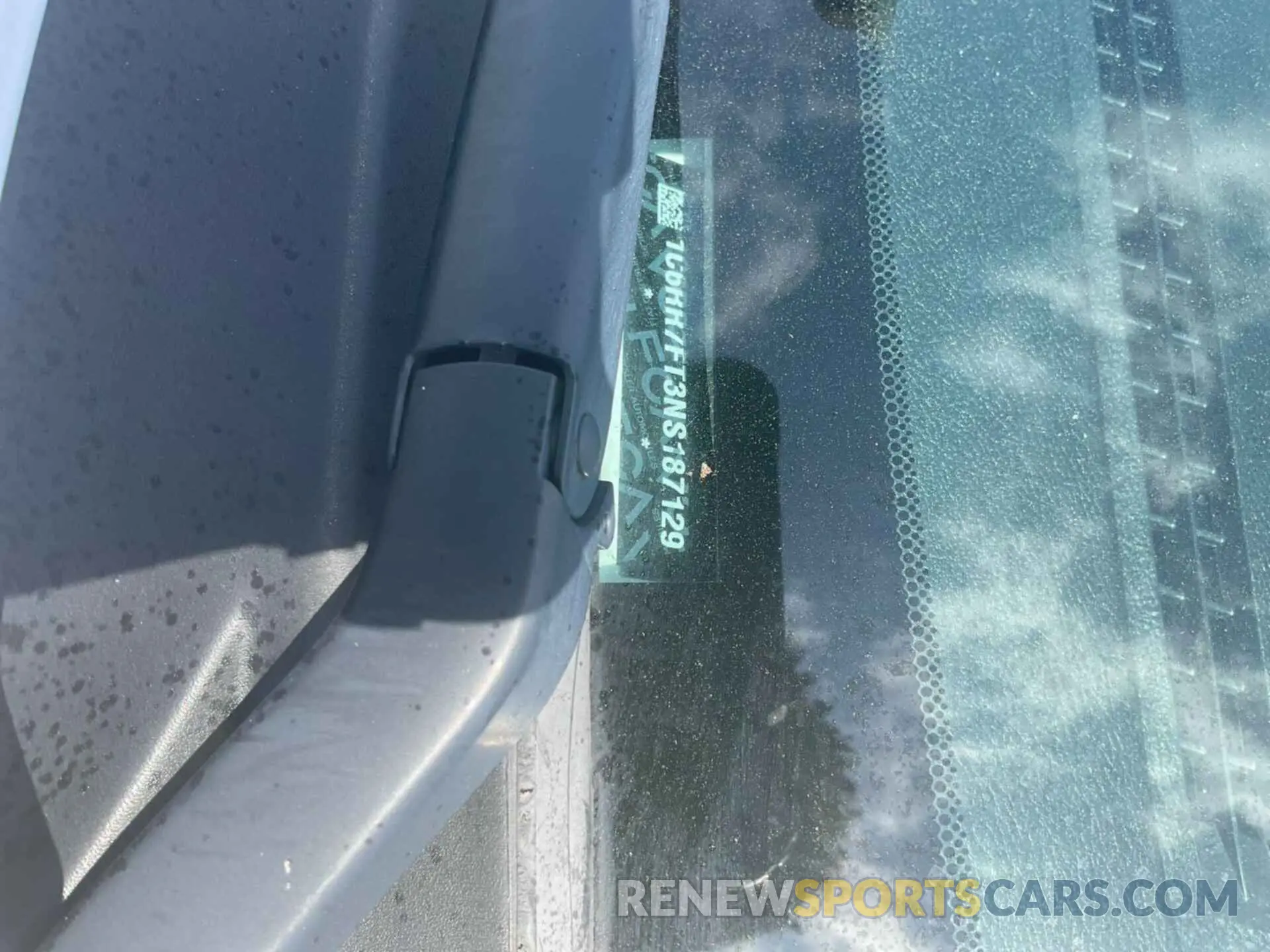 26 Photograph of a damaged car 1C6RR7FT3NS187129 RAM 1500 CLASSIC 2022