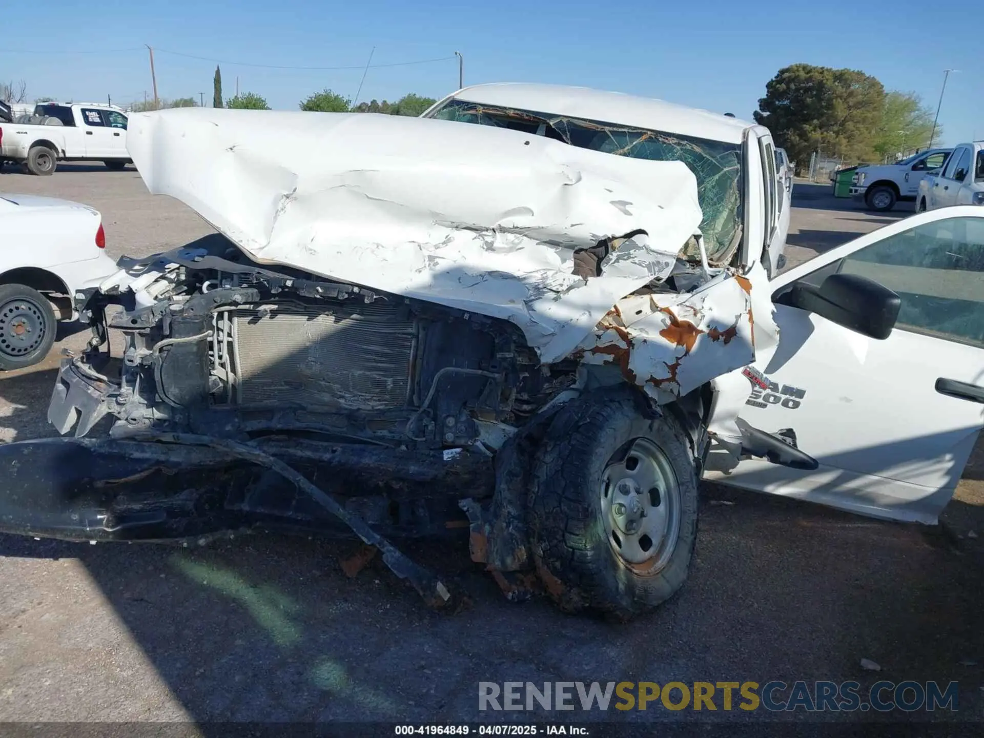 6 Photograph of a damaged car 1C6RR7FT3NS197403 RAM 1500 CLASSIC 2022