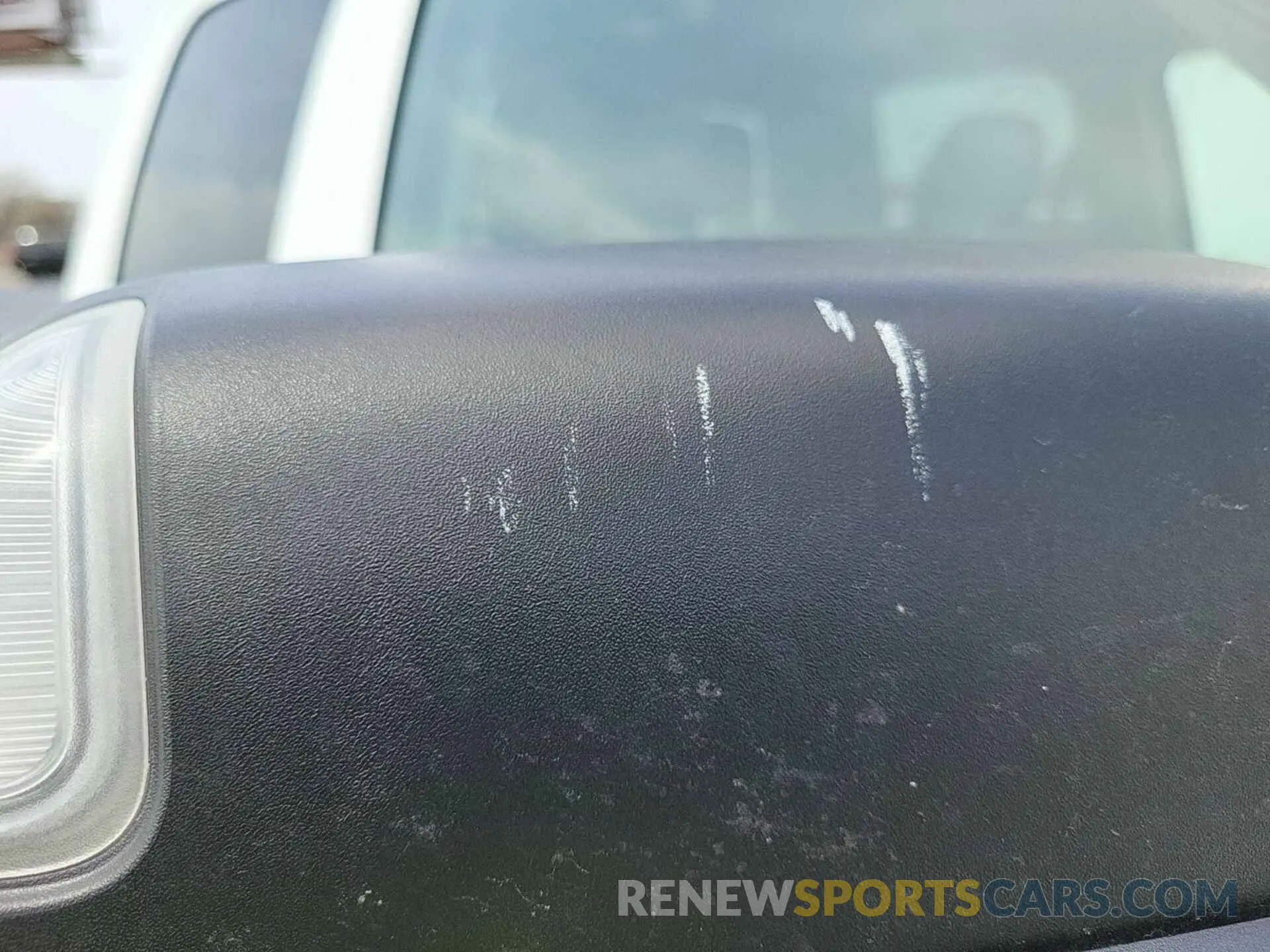 21 Photograph of a damaged car 1C6RR7FT8NS187109 RAM 1500 CLASSIC 2022