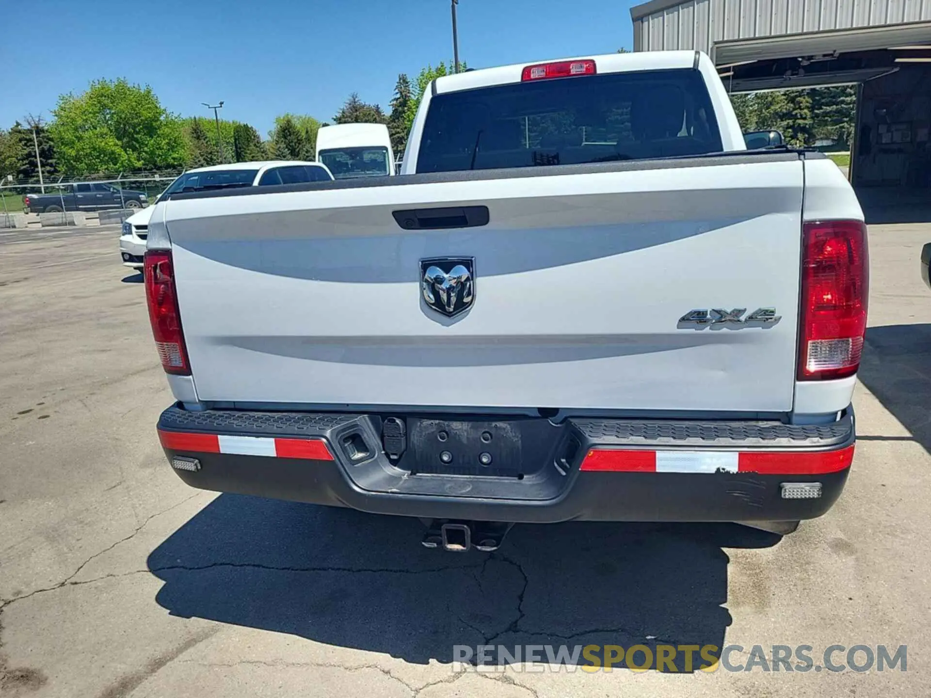 23 Photograph of a damaged car 1C6RR7FT8NS187109 RAM 1500 CLASSIC 2022