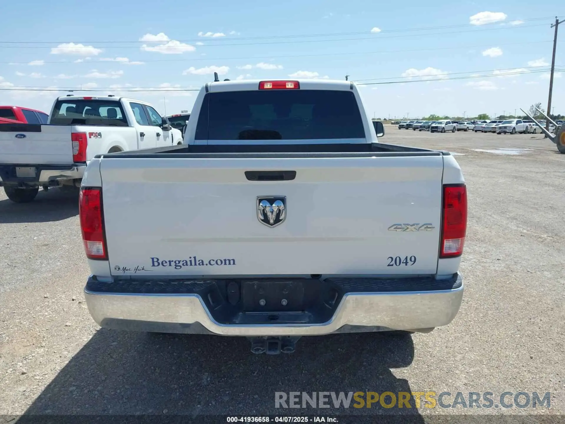 16 Photograph of a damaged car 1C6RR7FT9NS238214 RAM 1500 CLASSIC 2022