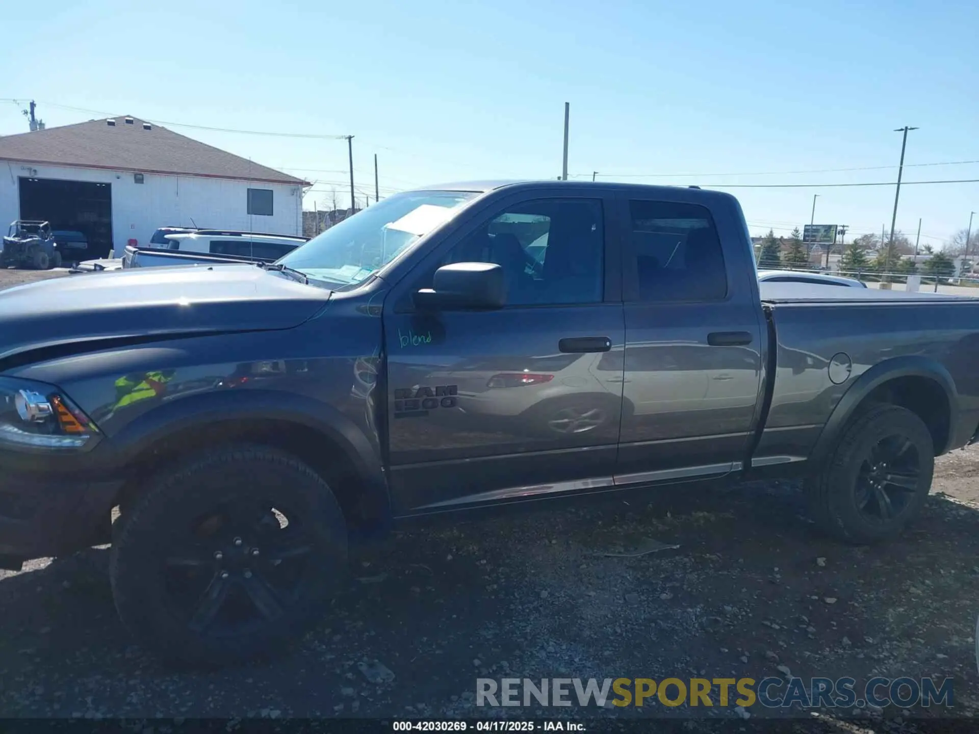 14 Photograph of a damaged car 1C6RR7GG0NS225367 RAM 1500 CLASSIC 2022