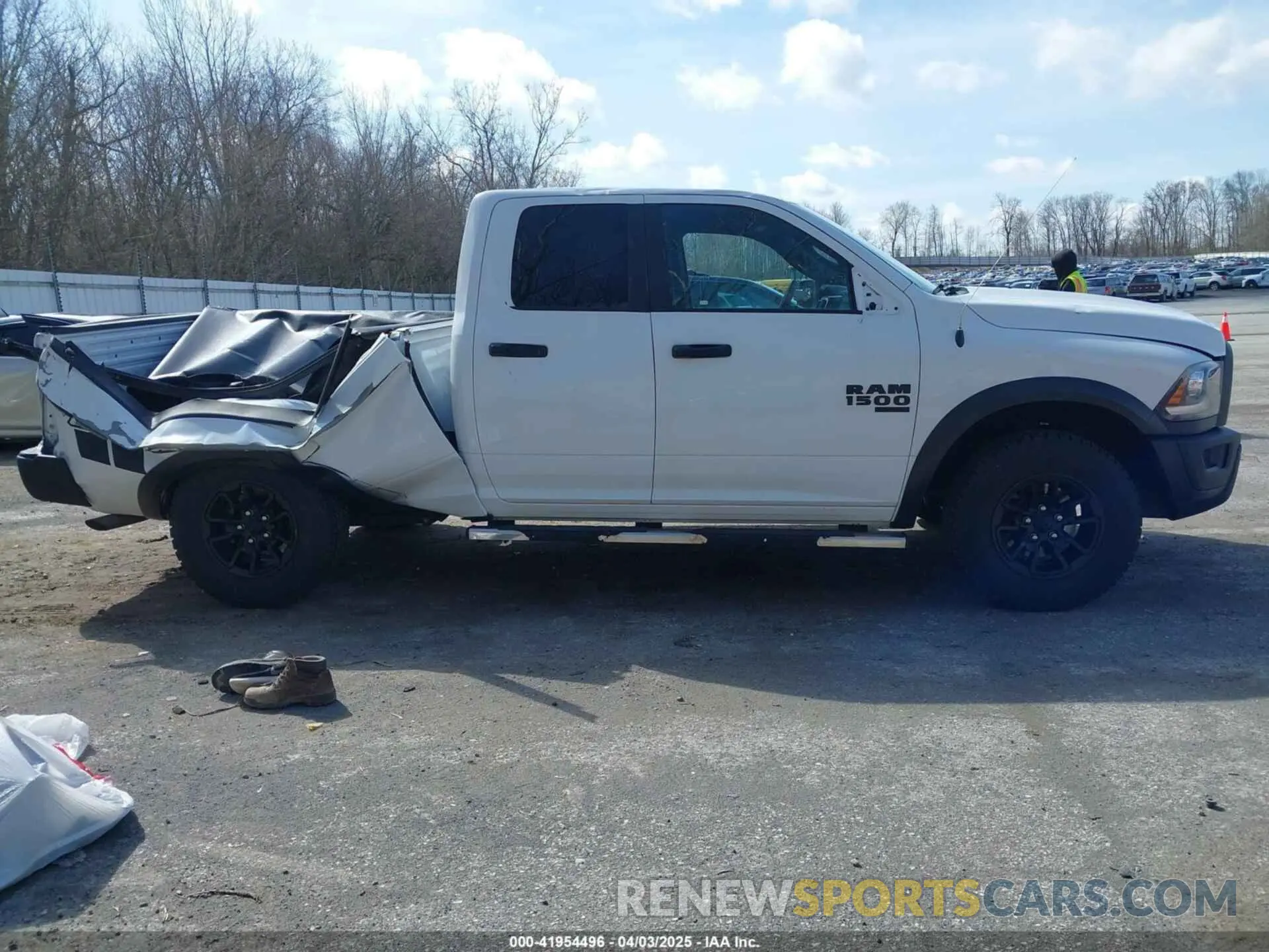 13 Photograph of a damaged car 1C6RR7GG6NS182380 RAM 1500 CLASSIC 2022