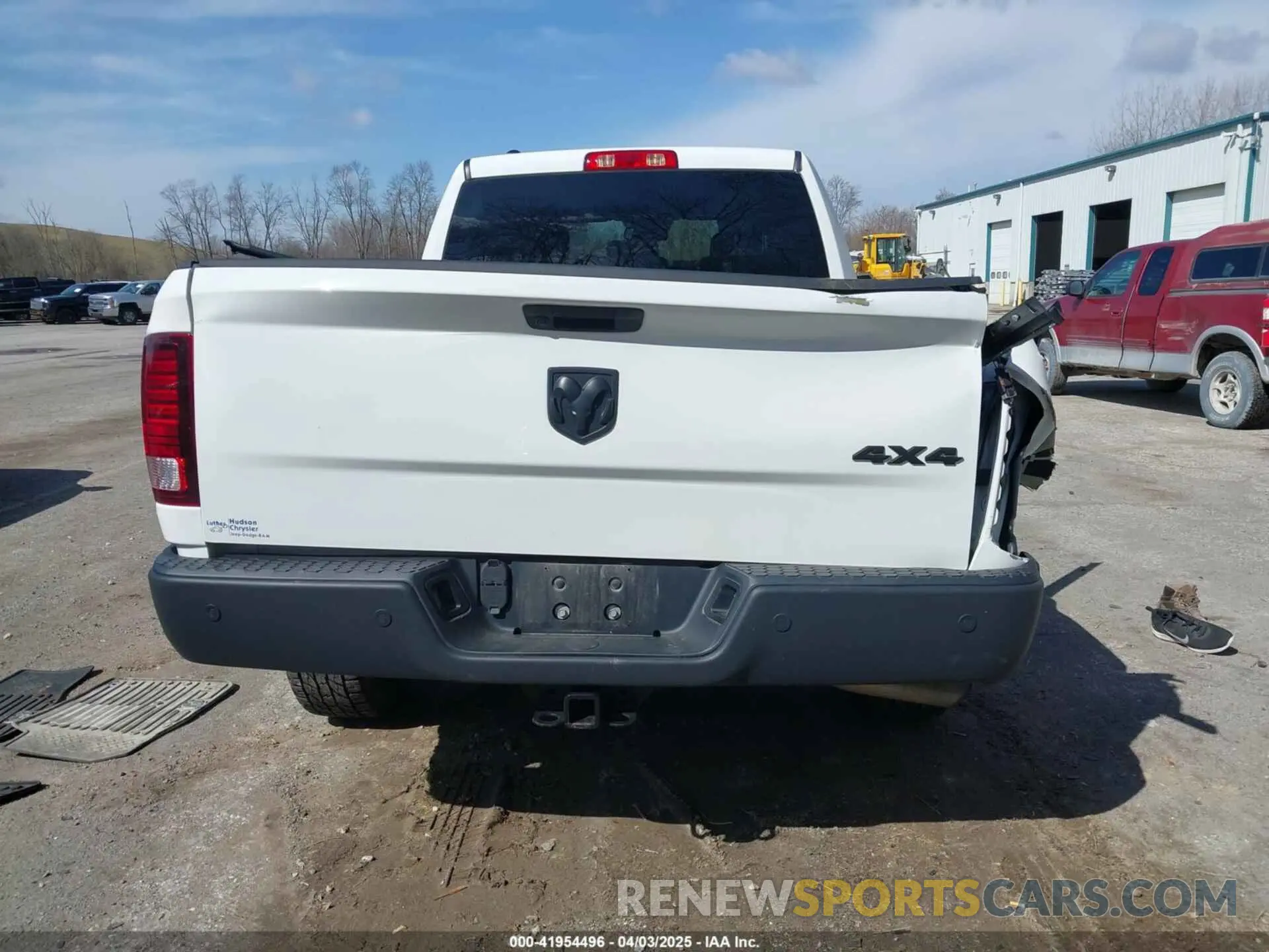 16 Photograph of a damaged car 1C6RR7GG6NS182380 RAM 1500 CLASSIC 2022