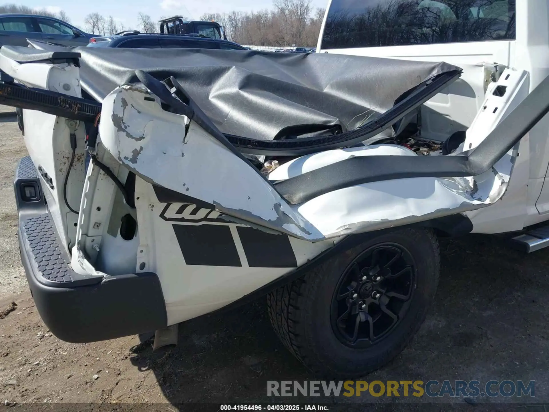 6 Photograph of a damaged car 1C6RR7GG6NS182380 RAM 1500 CLASSIC 2022