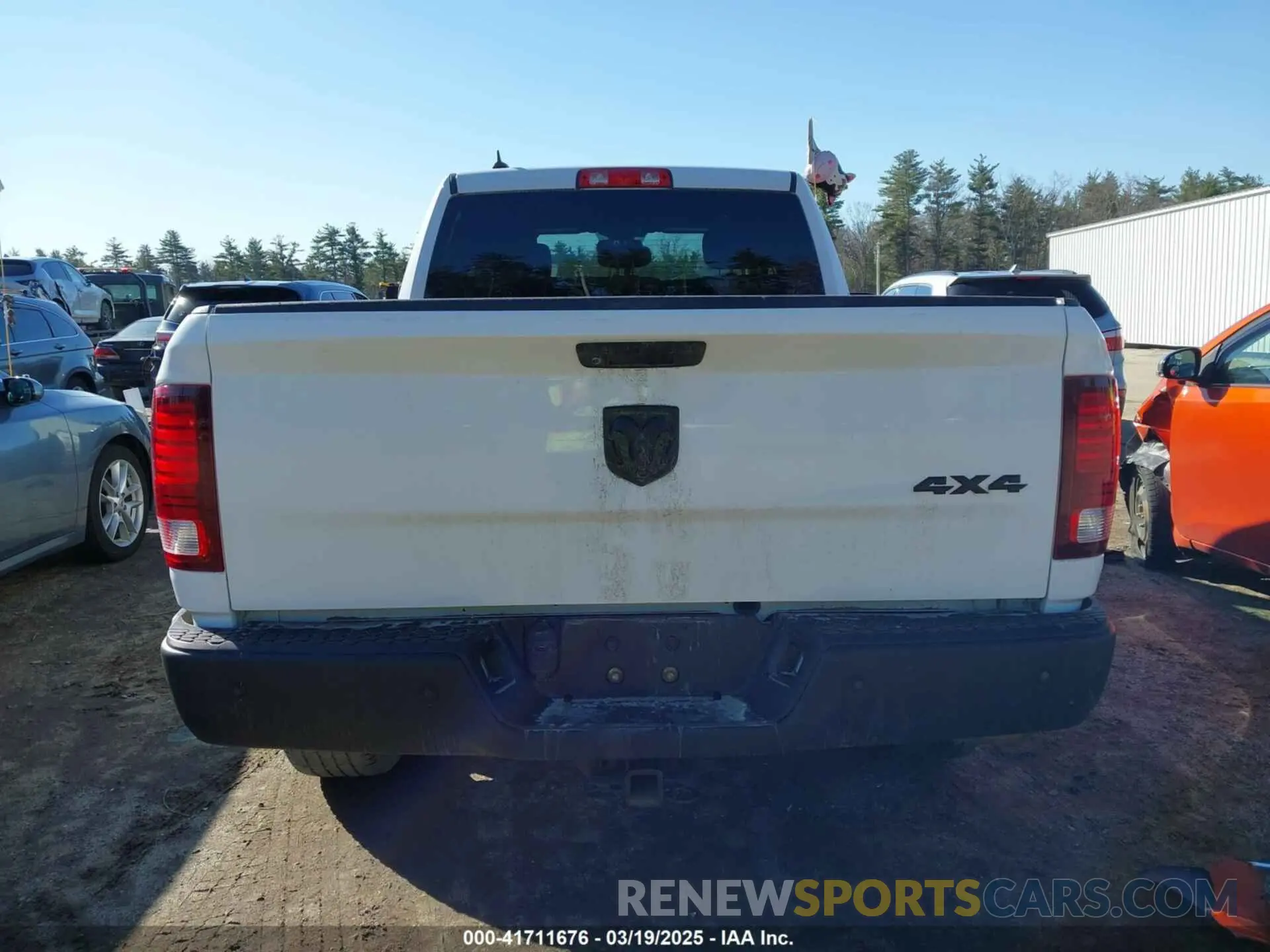 17 Photograph of a damaged car 1C6RR7GG8NS122018 RAM 1500 CLASSIC 2022