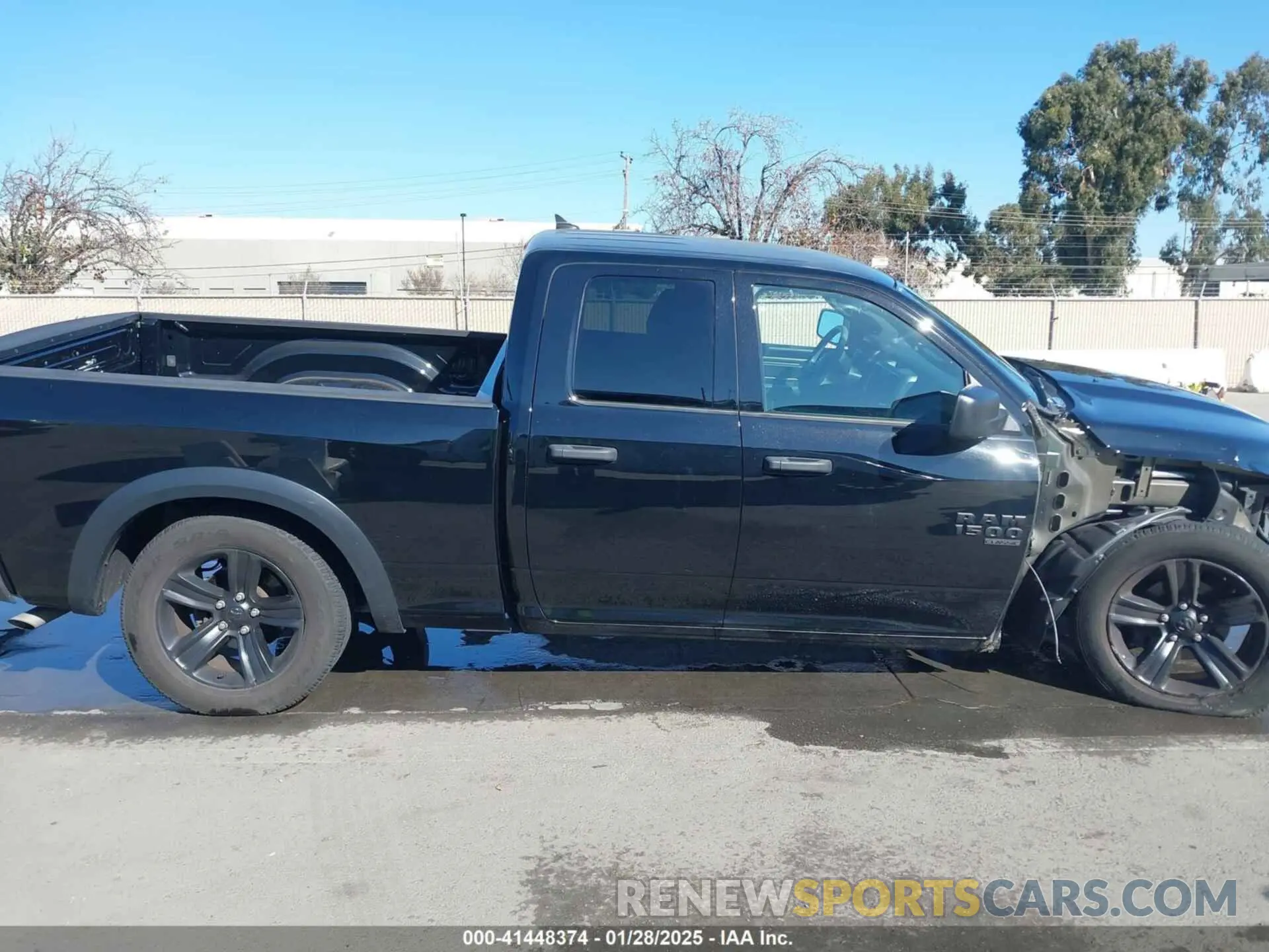 13 Photograph of a damaged car 1C6RR7GGXNS156395 RAM 1500 CLASSIC 2022