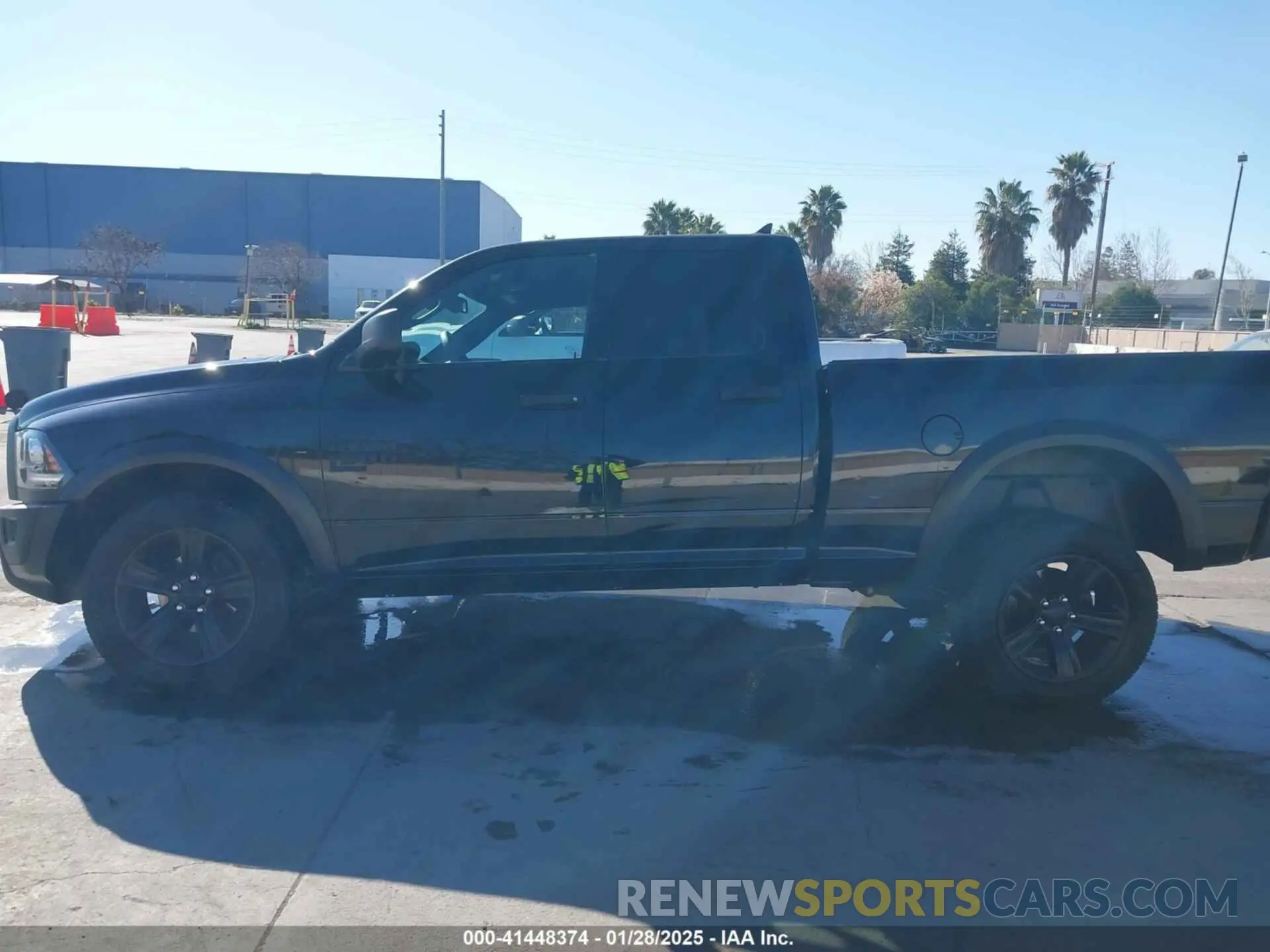 14 Photograph of a damaged car 1C6RR7GGXNS156395 RAM 1500 CLASSIC 2022