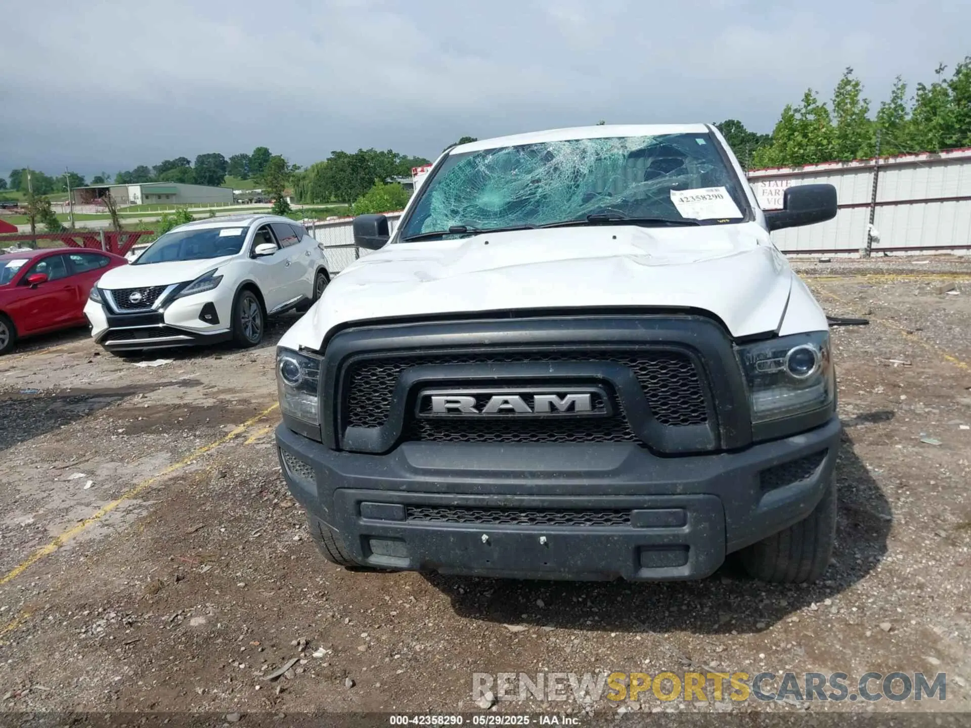 12 Photograph of a damaged car 1C6RR7GGXNS164061 RAM 1500 CLASSIC 2022