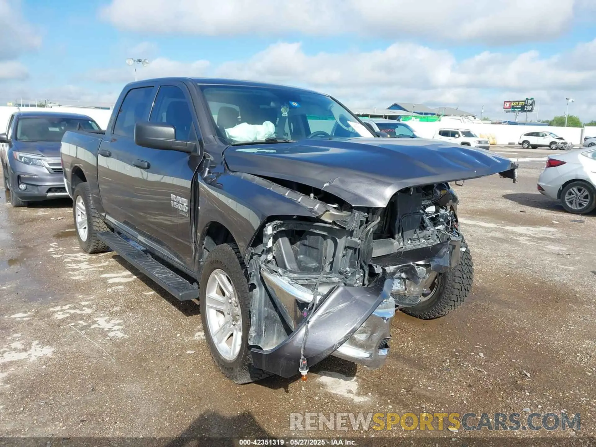 1 Photograph of a damaged car 1C6RR7LG0NS209837 RAM 1500 CLASSIC 2022