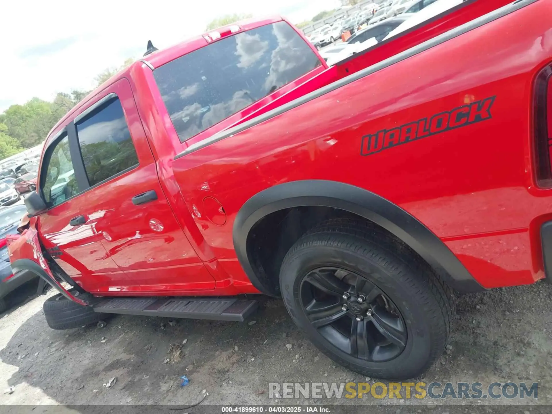 14 Photograph of a damaged car 1C6RR7LG2NS214571 RAM 1500 CLASSIC 2022
