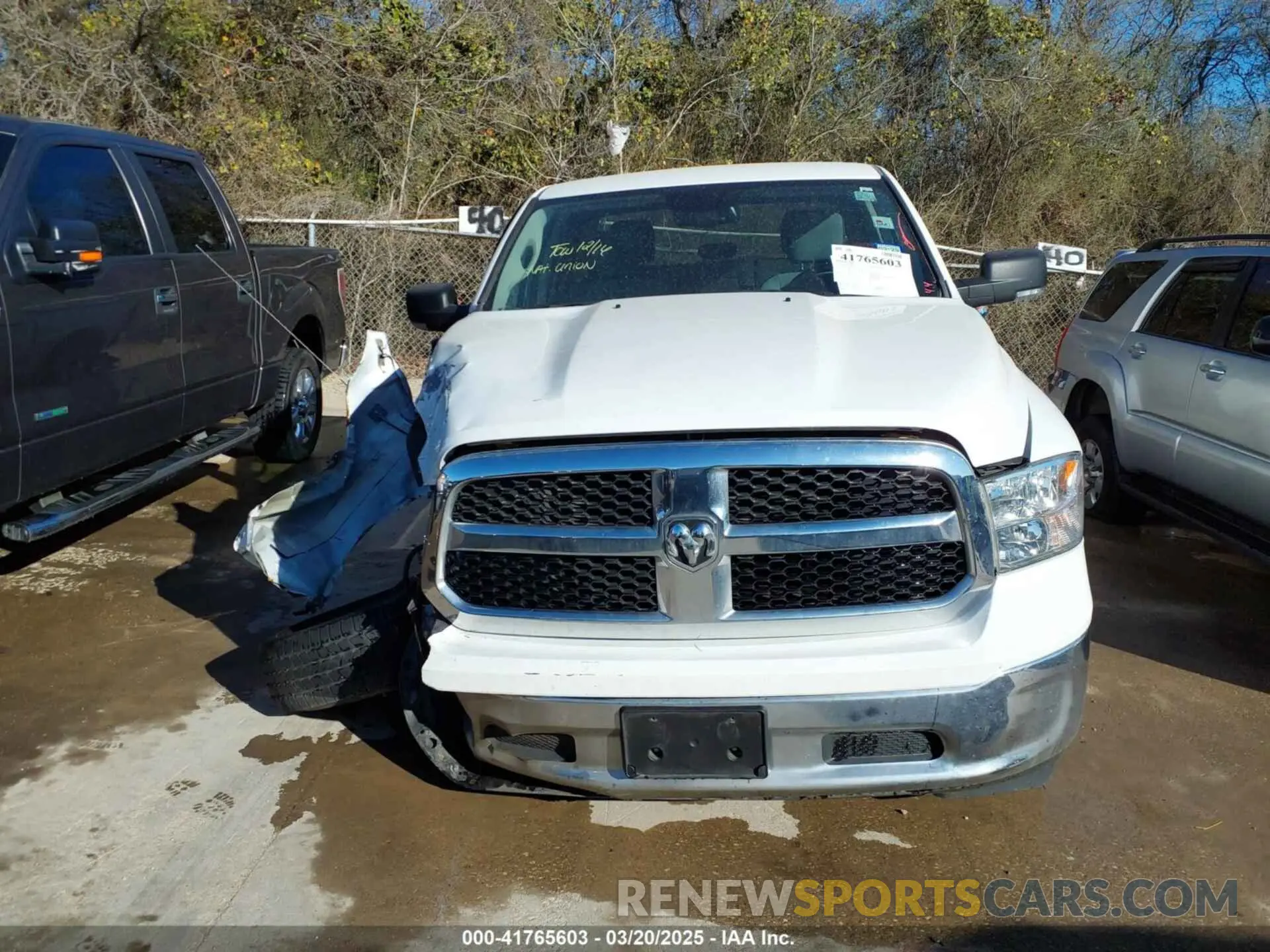 12 Photograph of a damaged car 1C6RR7LG6NS161986 RAM 1500 CLASSIC 2022