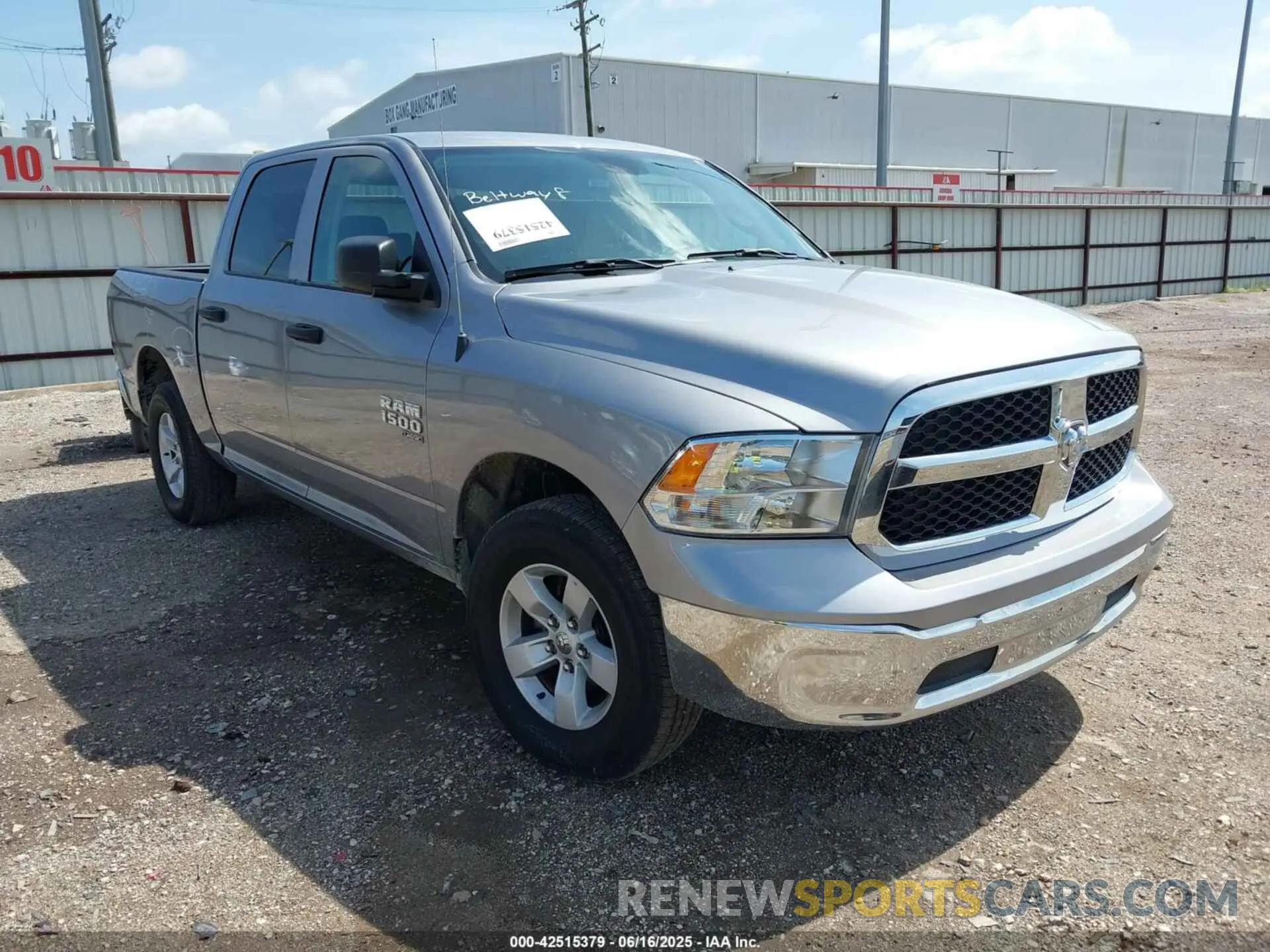 1 Photograph of a damaged car 1C6RR7LG9NS236454 RAM 1500 CLASSIC 2022