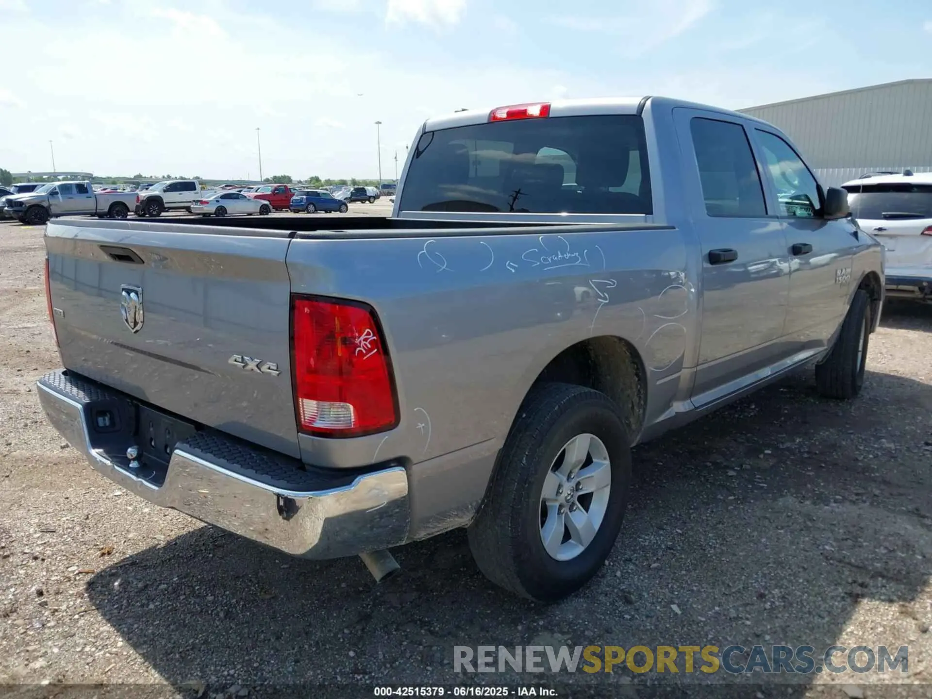 4 Photograph of a damaged car 1C6RR7LG9NS236454 RAM 1500 CLASSIC 2022