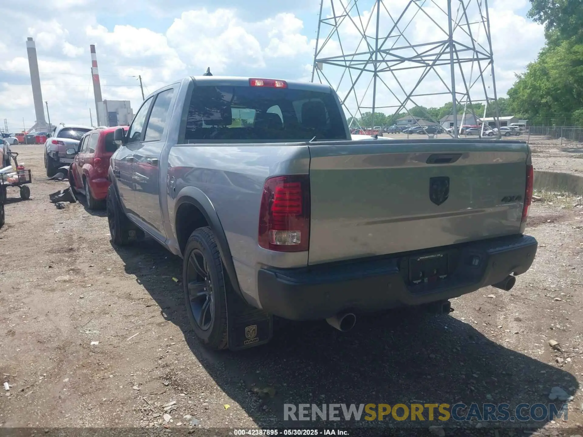3 Photograph of a damaged car 1C6RR7LT0NS120637 RAM 1500 CLASSIC 2022