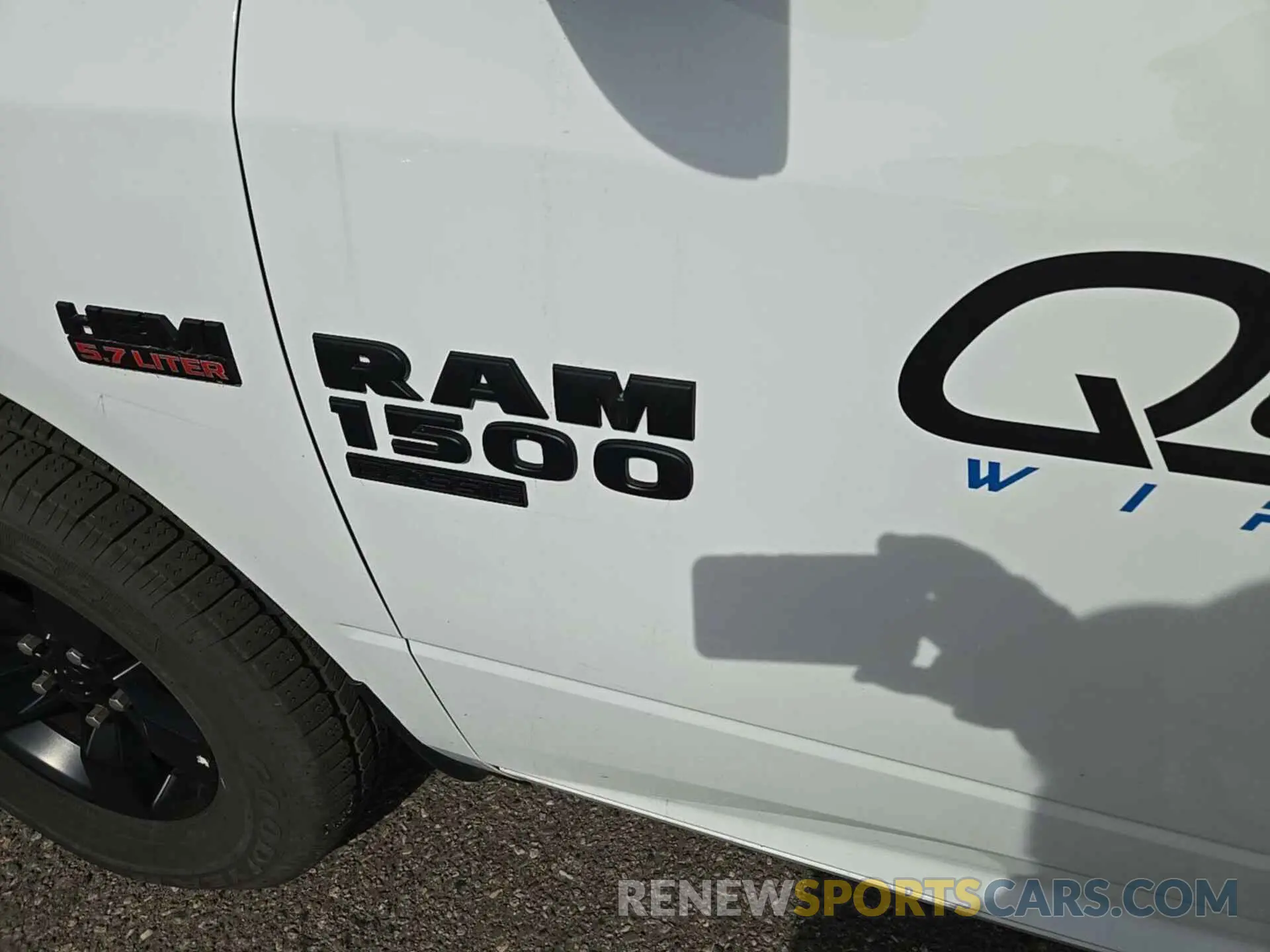 11 Photograph of a damaged car 1C6RR7ST3NS210589 RAM 1500 CLASSIC 2022
