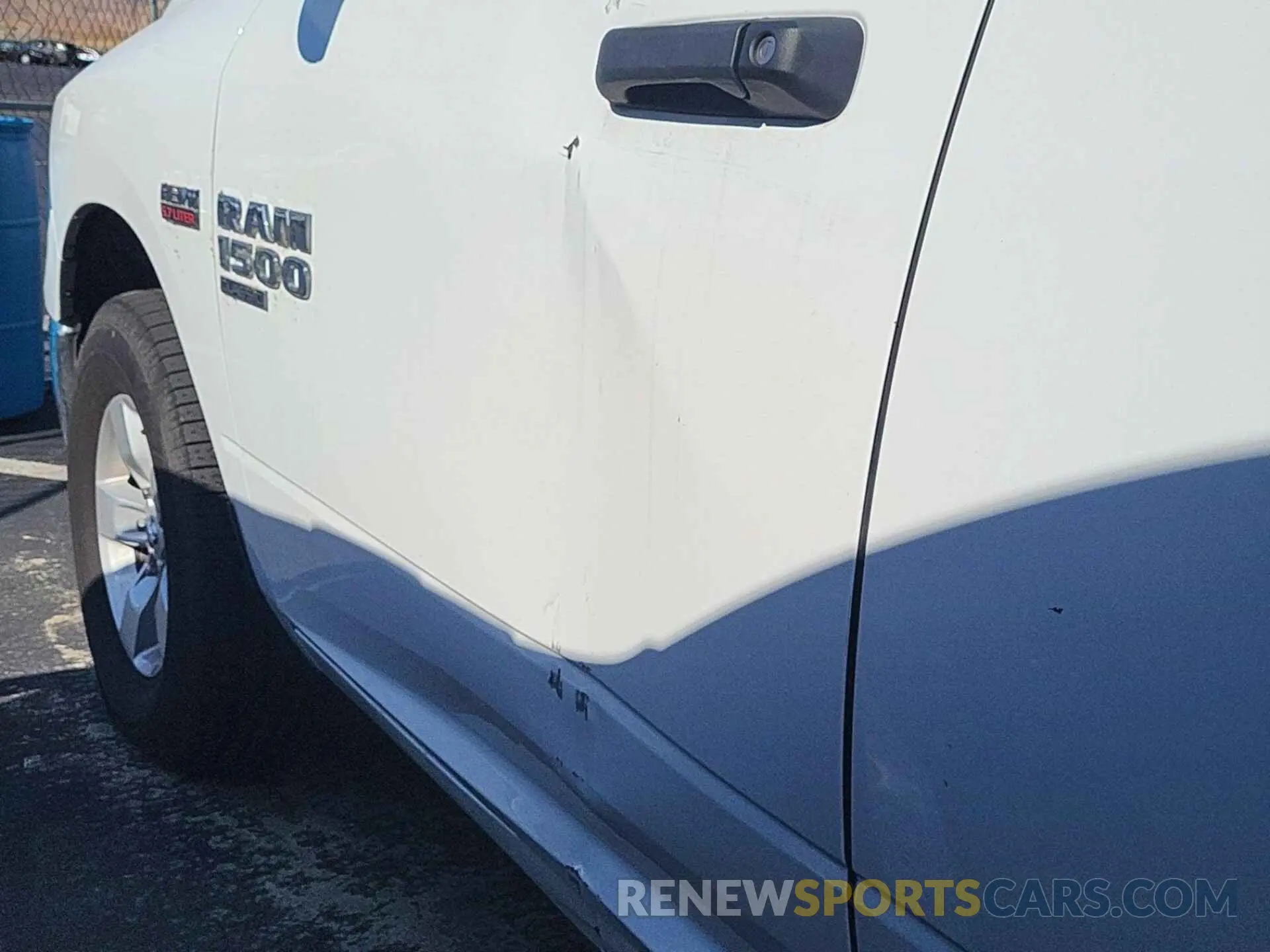 28 Photograph of a damaged car 1C6RR7TT1NS172519 RAM 1500 CLASSIC 2022