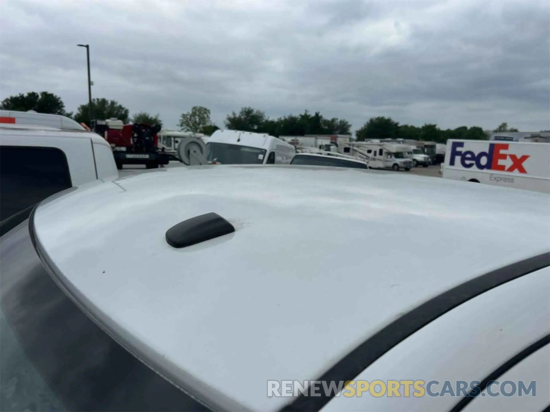 10 Photograph of a damaged car 3C6JR6AG4NG205341 RAM 1500 CLASSIC 2022