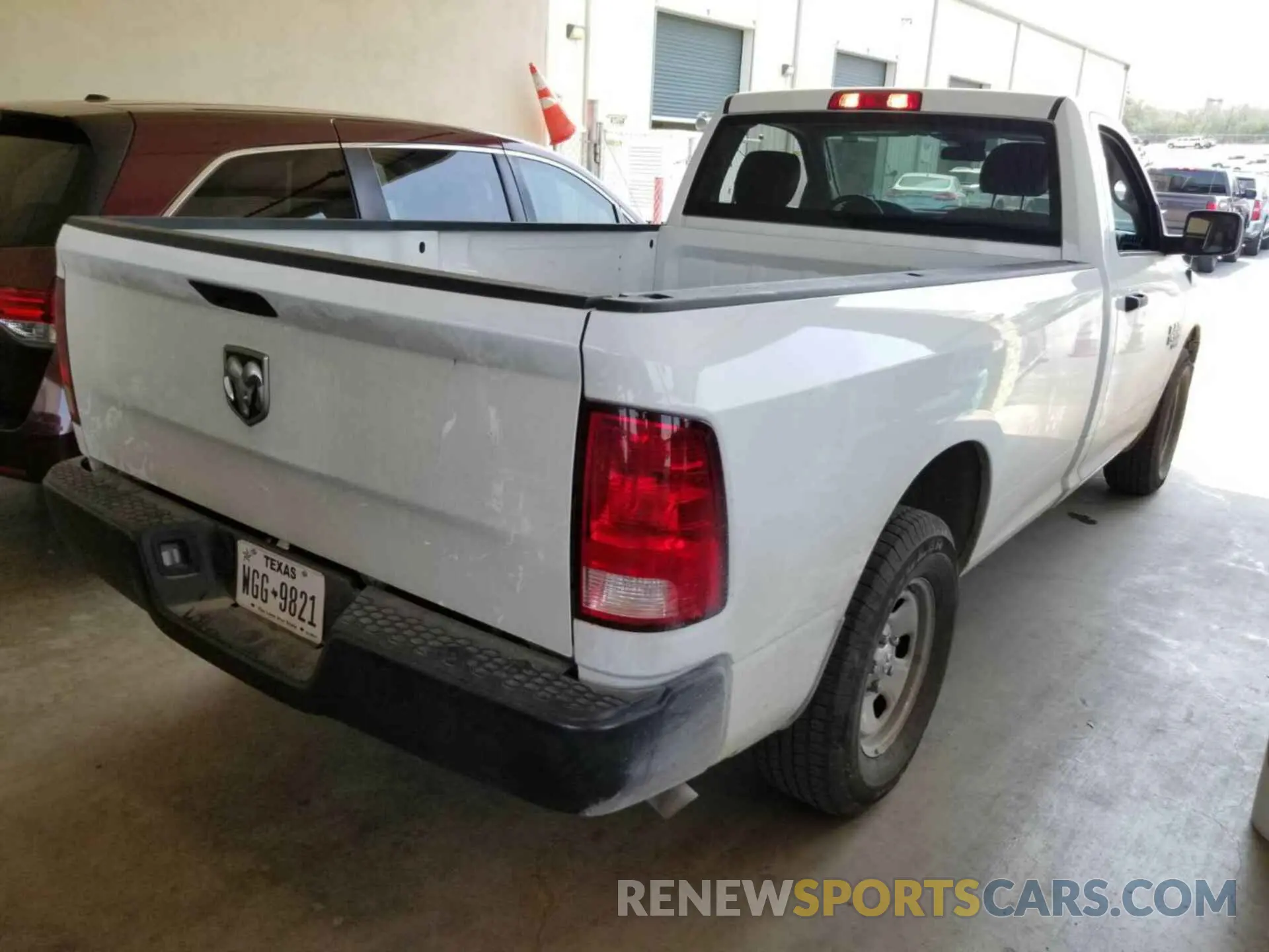 17 Photograph of a damaged car 3C6JR6DG2NG429221 RAM 1500 CLASSIC 2022