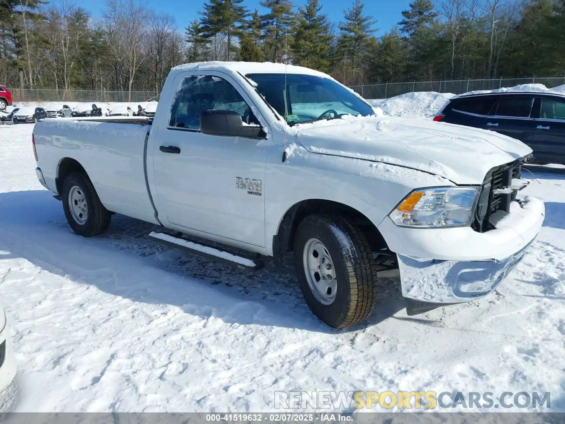 1 Photograph of a damaged car 3C6JR6DG4NG412663 RAM 1500 CLASSIC 2022